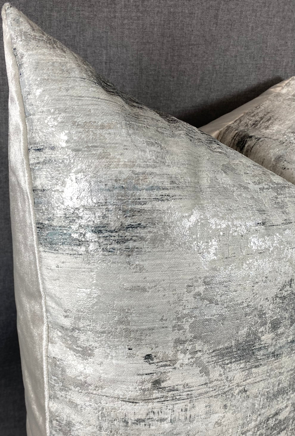 Luxury Pillow – 24" × 24" – Serston Silver