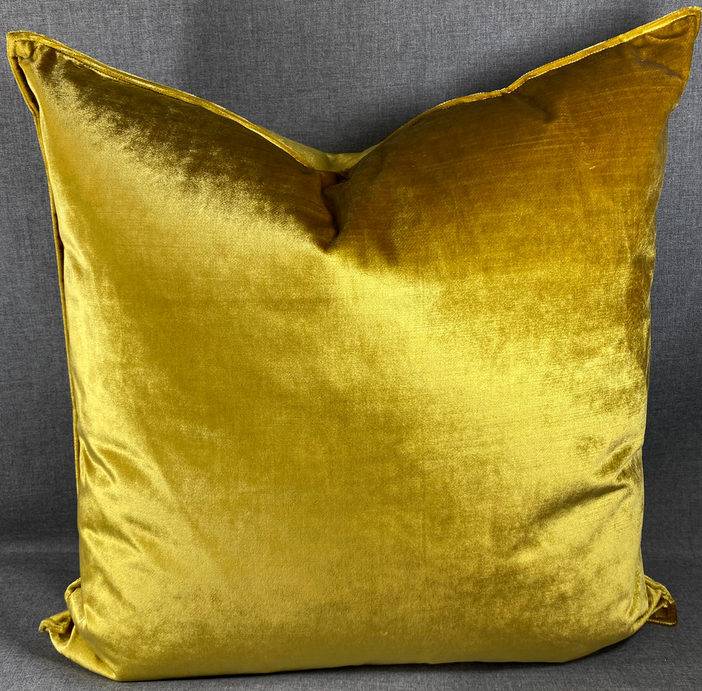 Luxury Pillow – 24" × 24" – Iridescence Double Front Citron