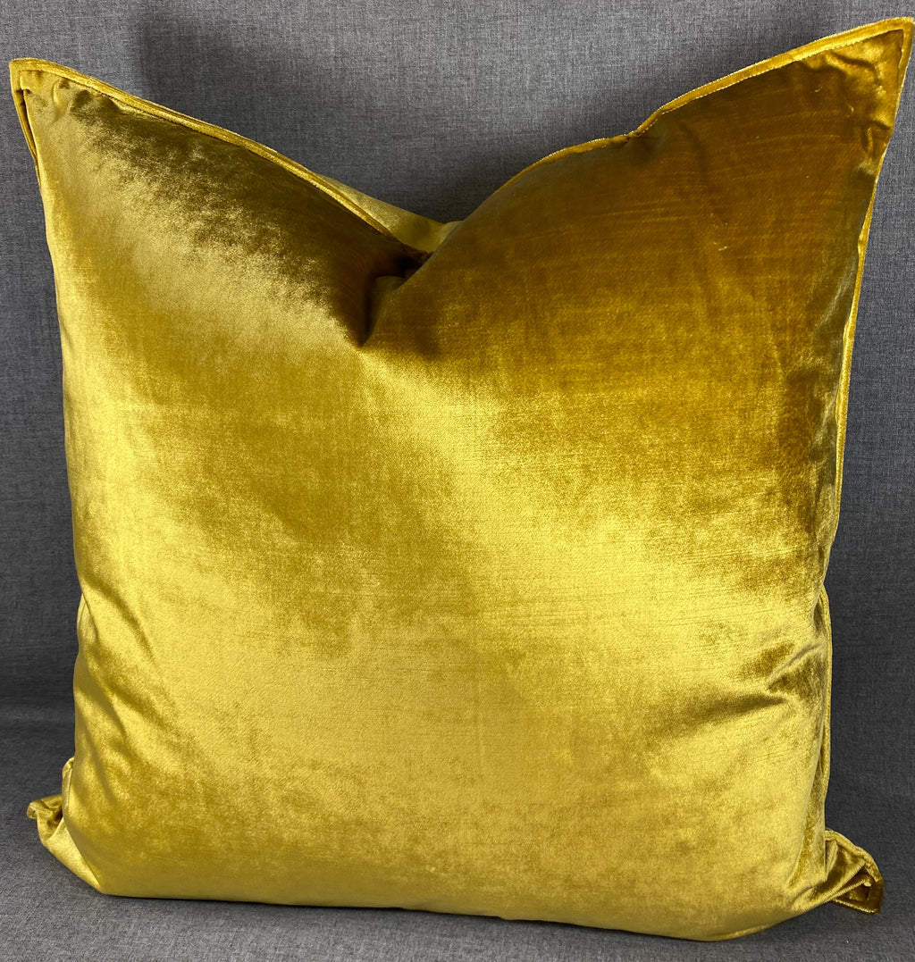 Luxury Pillow – 24" × 24" – Iridescence Double Front Citron
