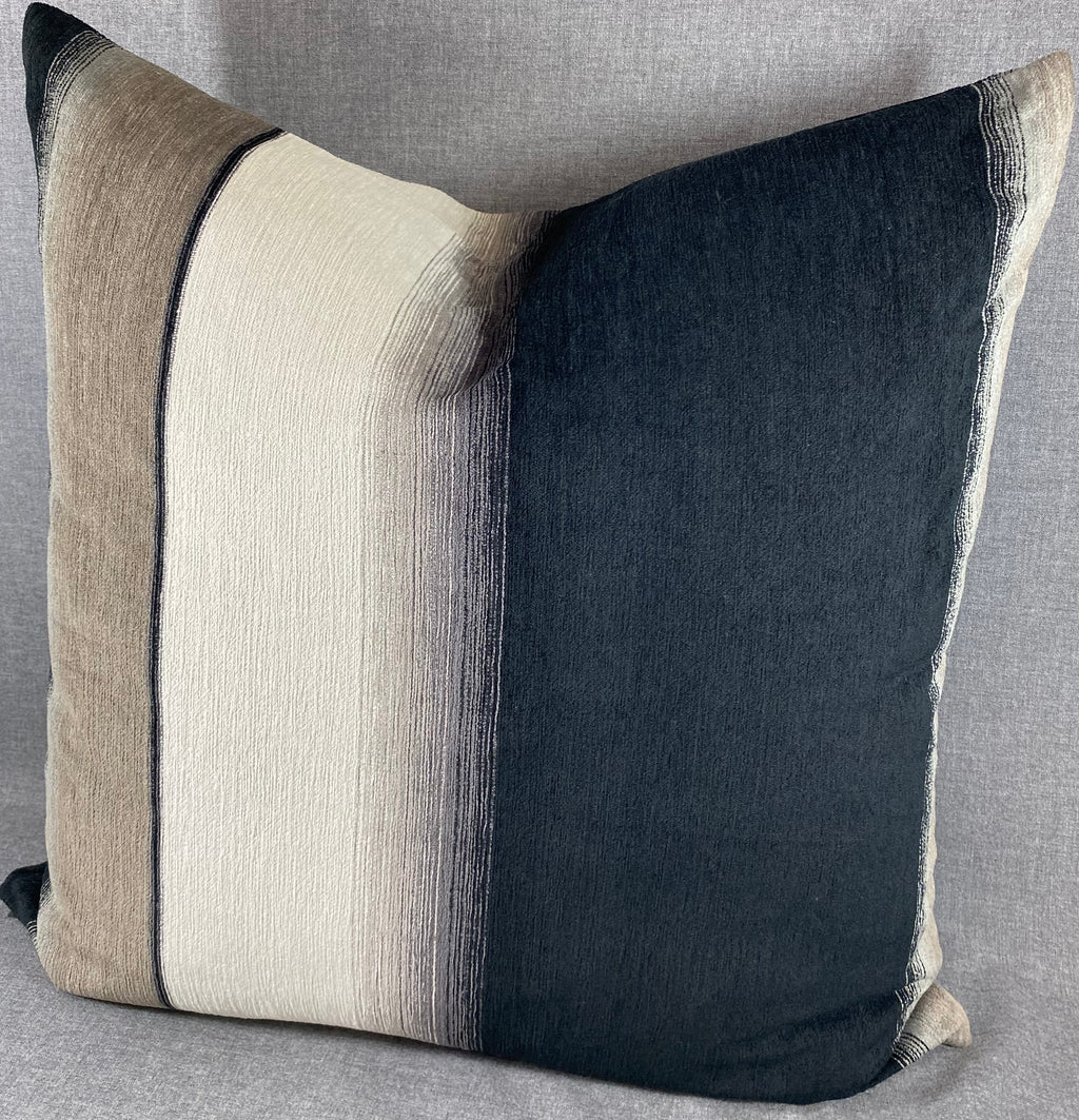 Luxury Pillow – 24" × 24" – Kamara Ebony