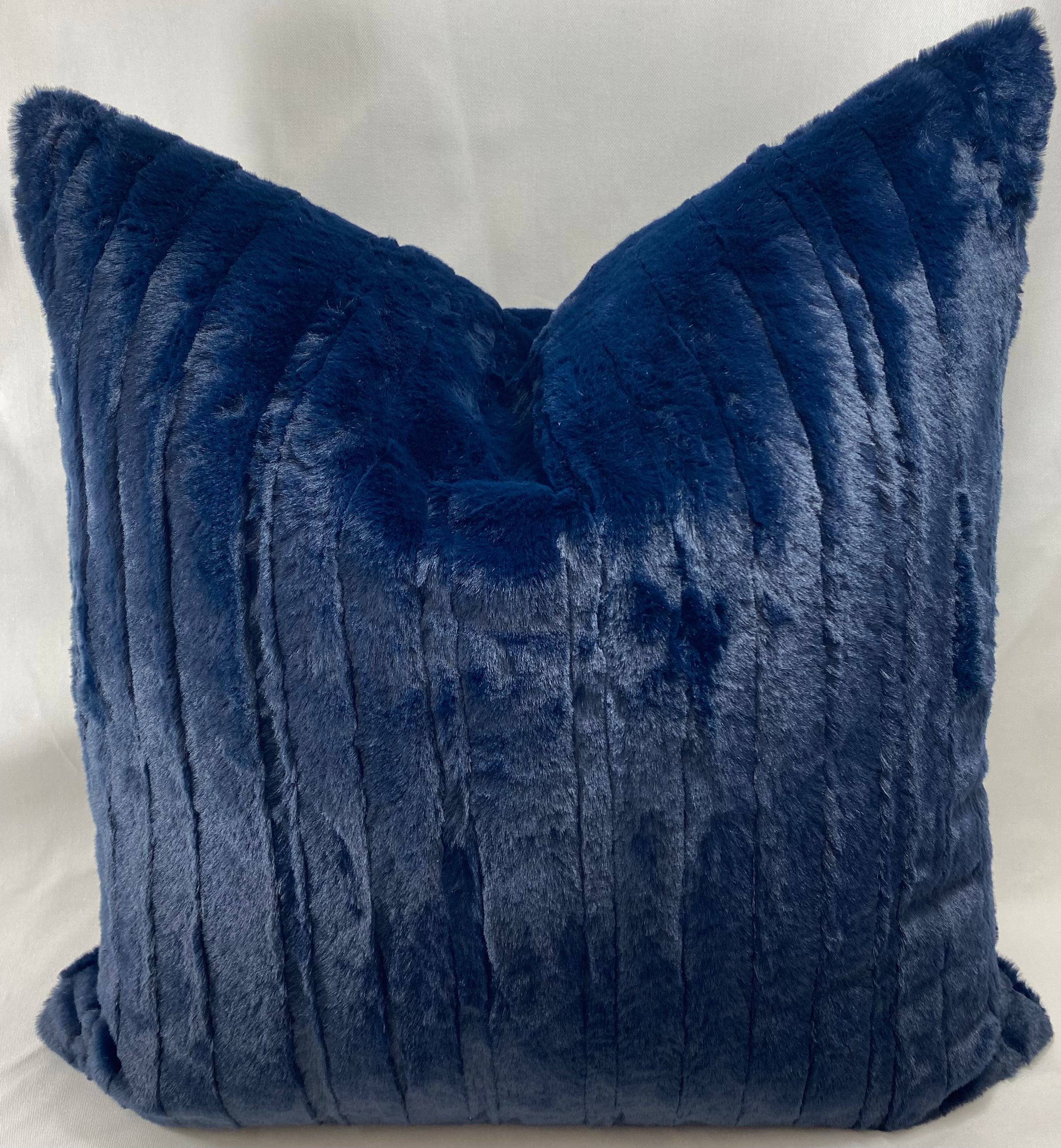 Luxury Pillow- 24" x 24" Spalding Midnight