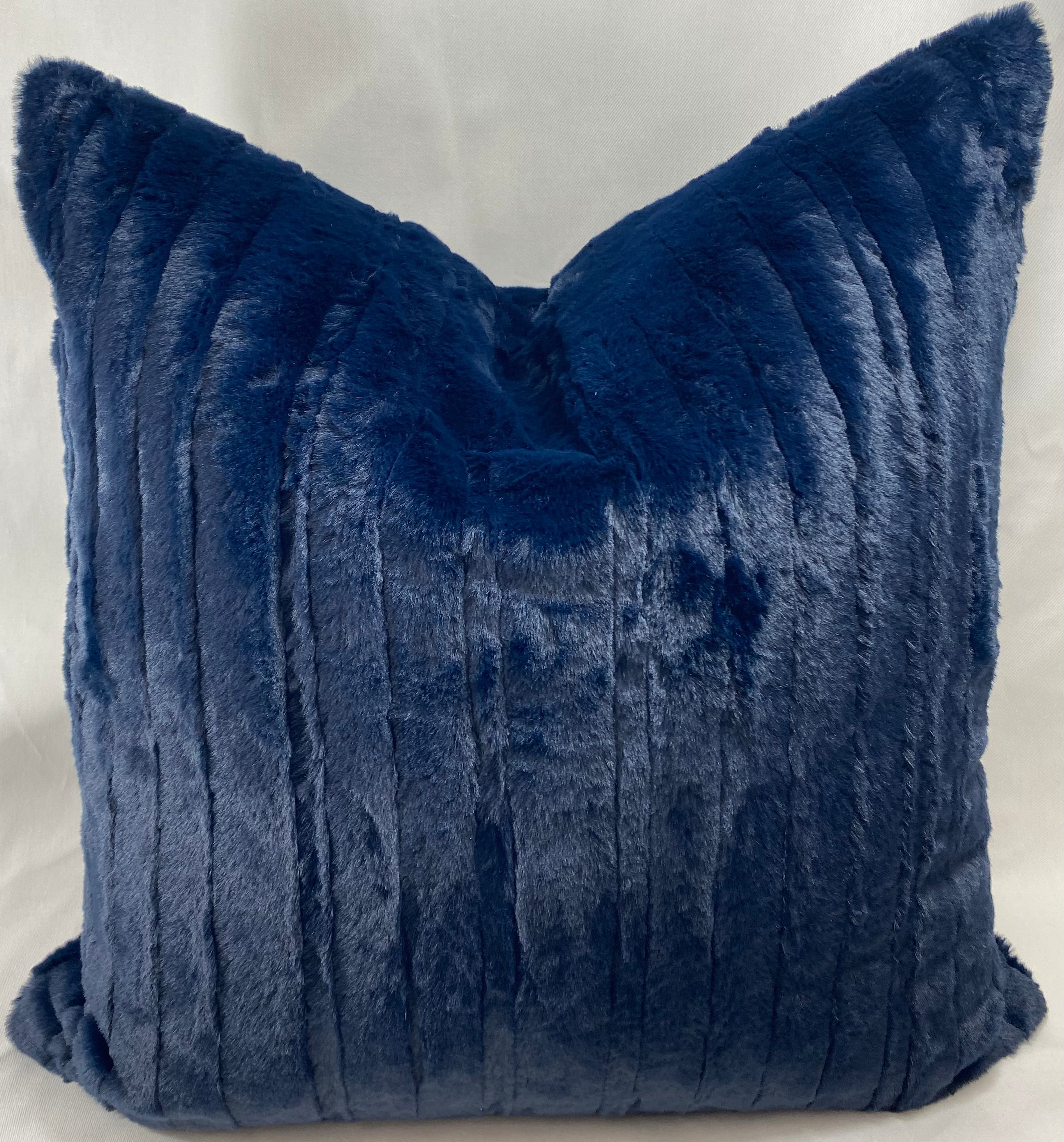 Luxury Pillow- 24" x 24" Spalding Midnight