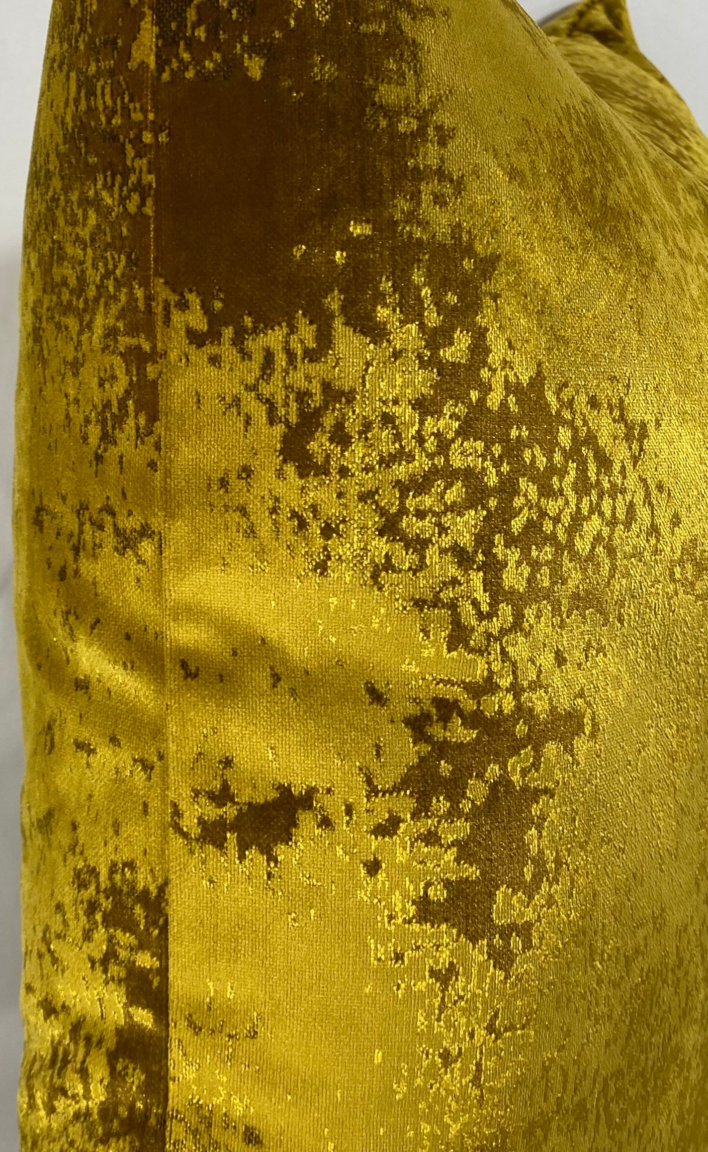 Luxury Pillow - 24" x 24"- Grated Ochre