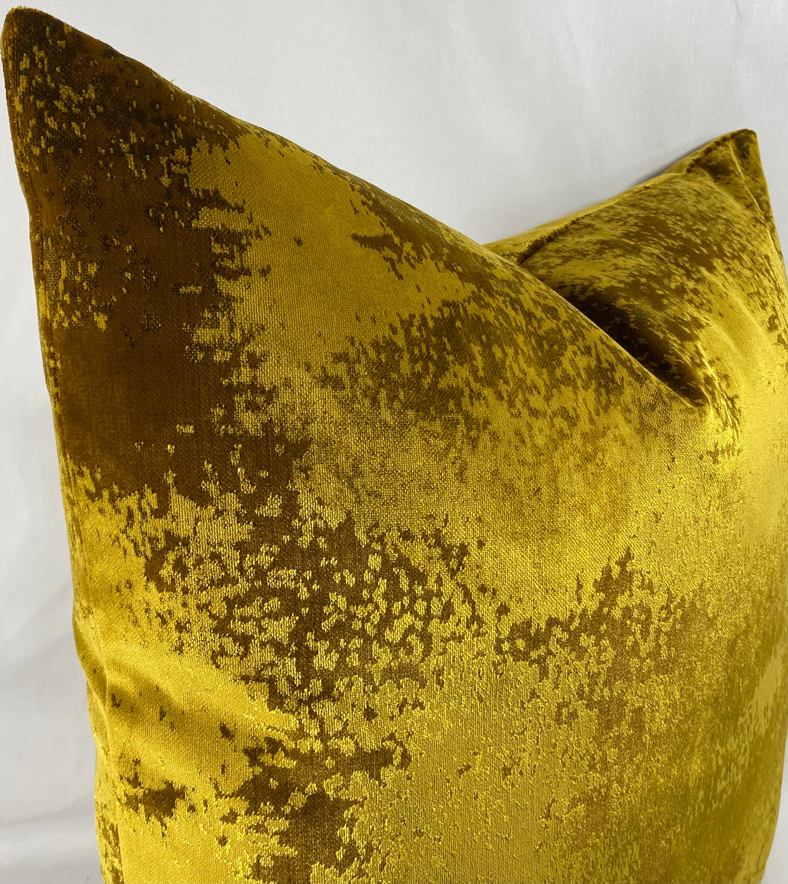 Luxury Pillow - 24" x 24"- Grated Ochre