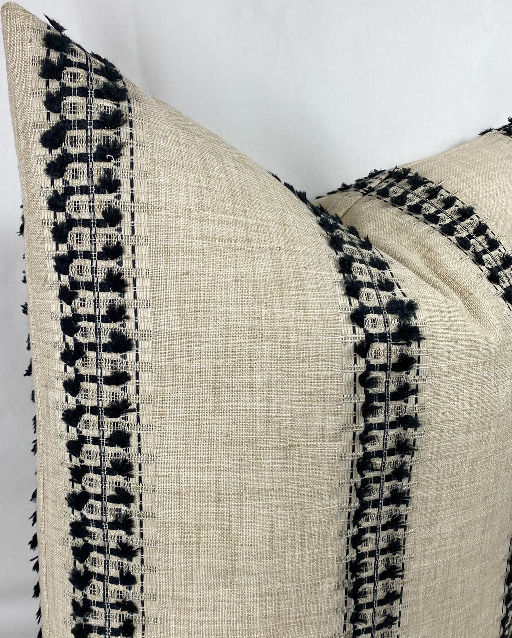 Luxury Pillow – 24" × 24" – Espira Ebony