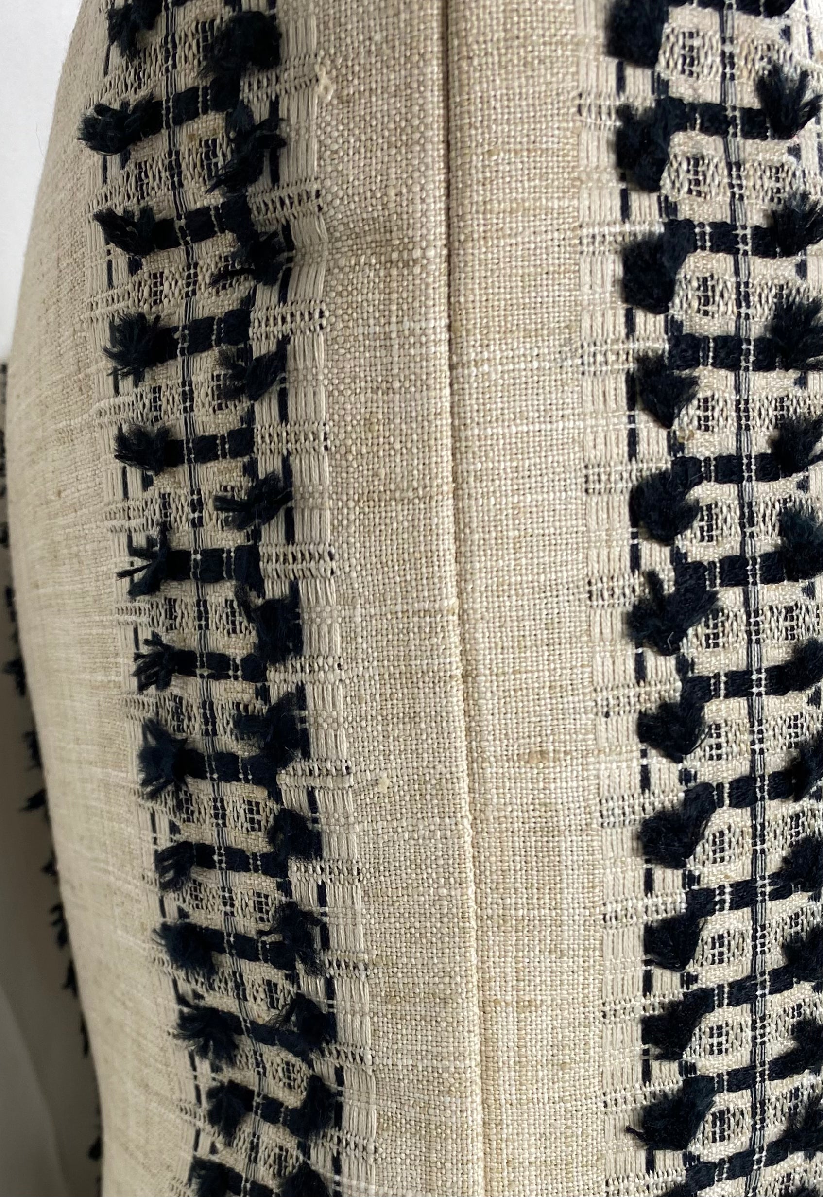 Luxury Pillow – 24" × 24" – Espira Ebony