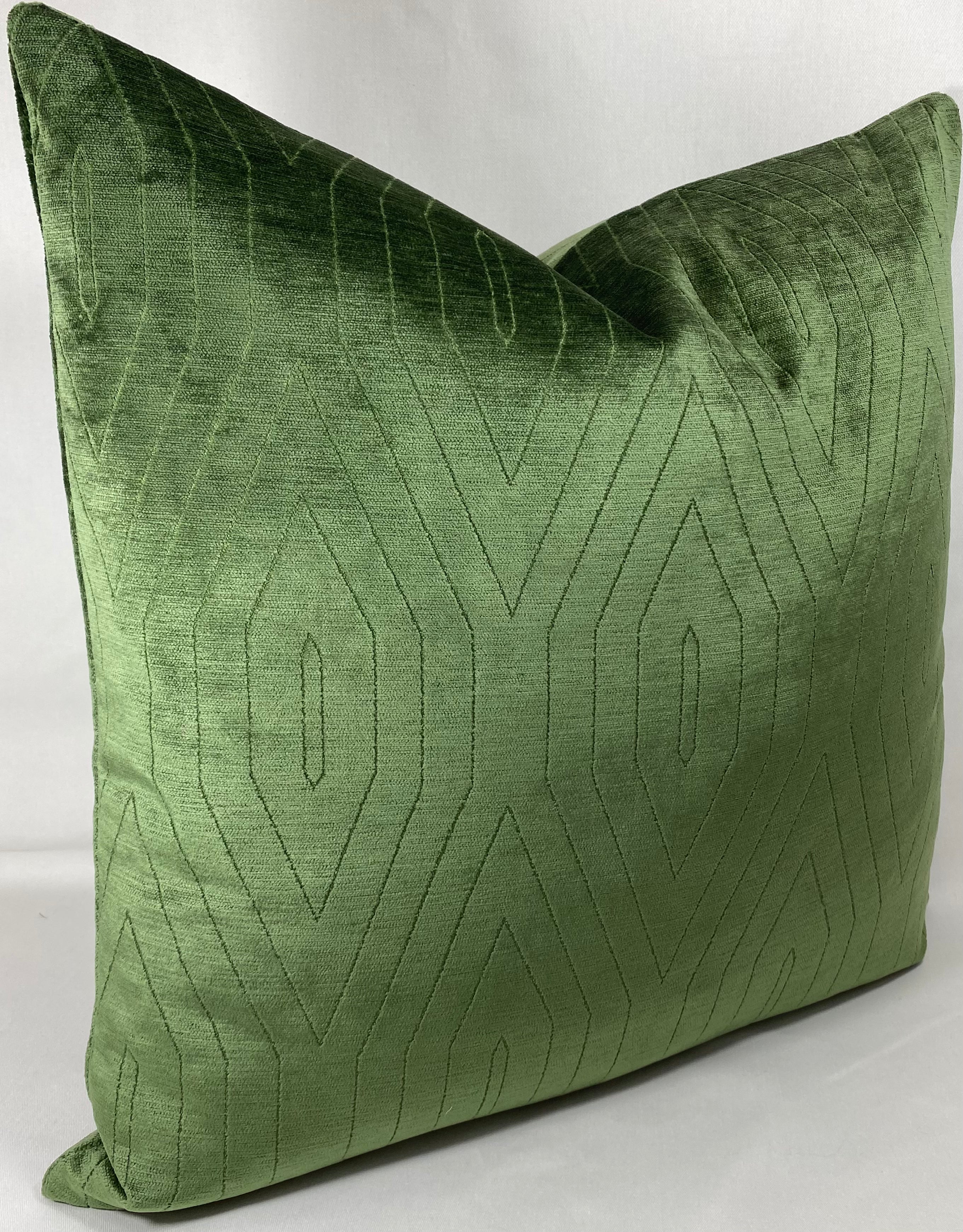 Luxury Pillow – 24" × 24" – Lisse Pine