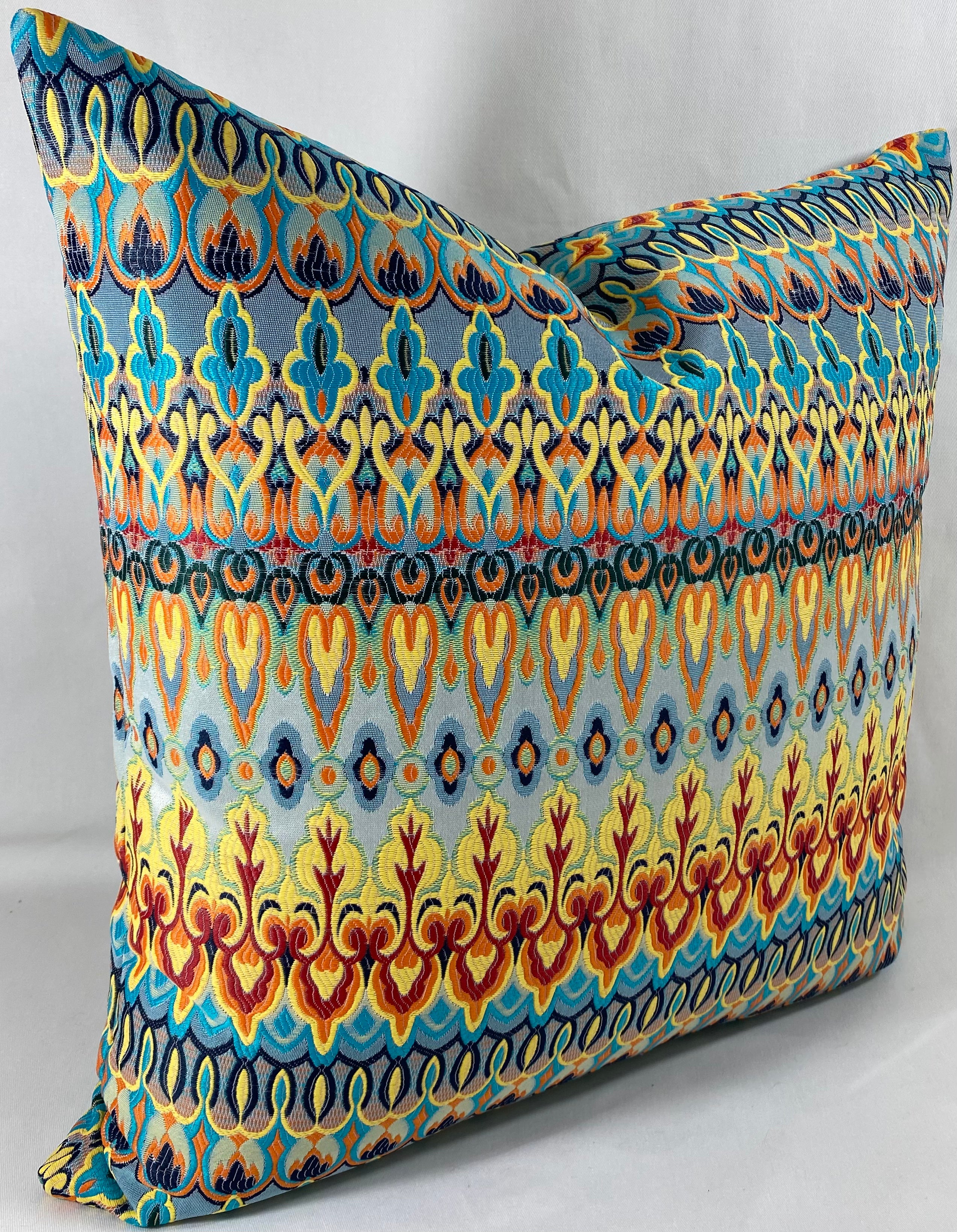 Luxury Outdoor Pillow - 22" x 22" - Kanthum Multi