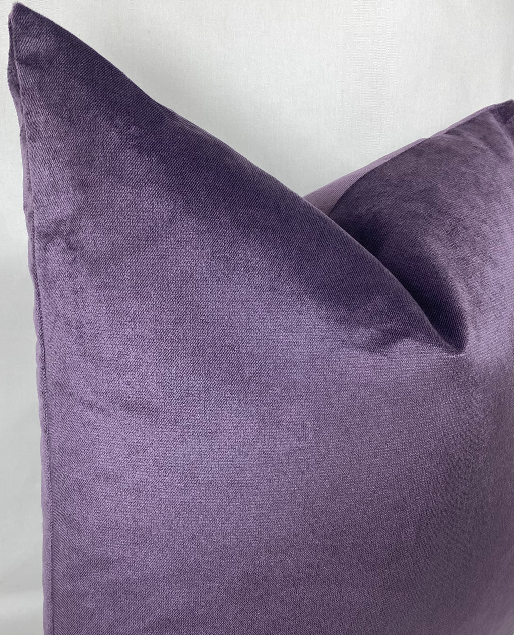 Luxury Pillow - 24” x 24” - Belvedere Amethyst