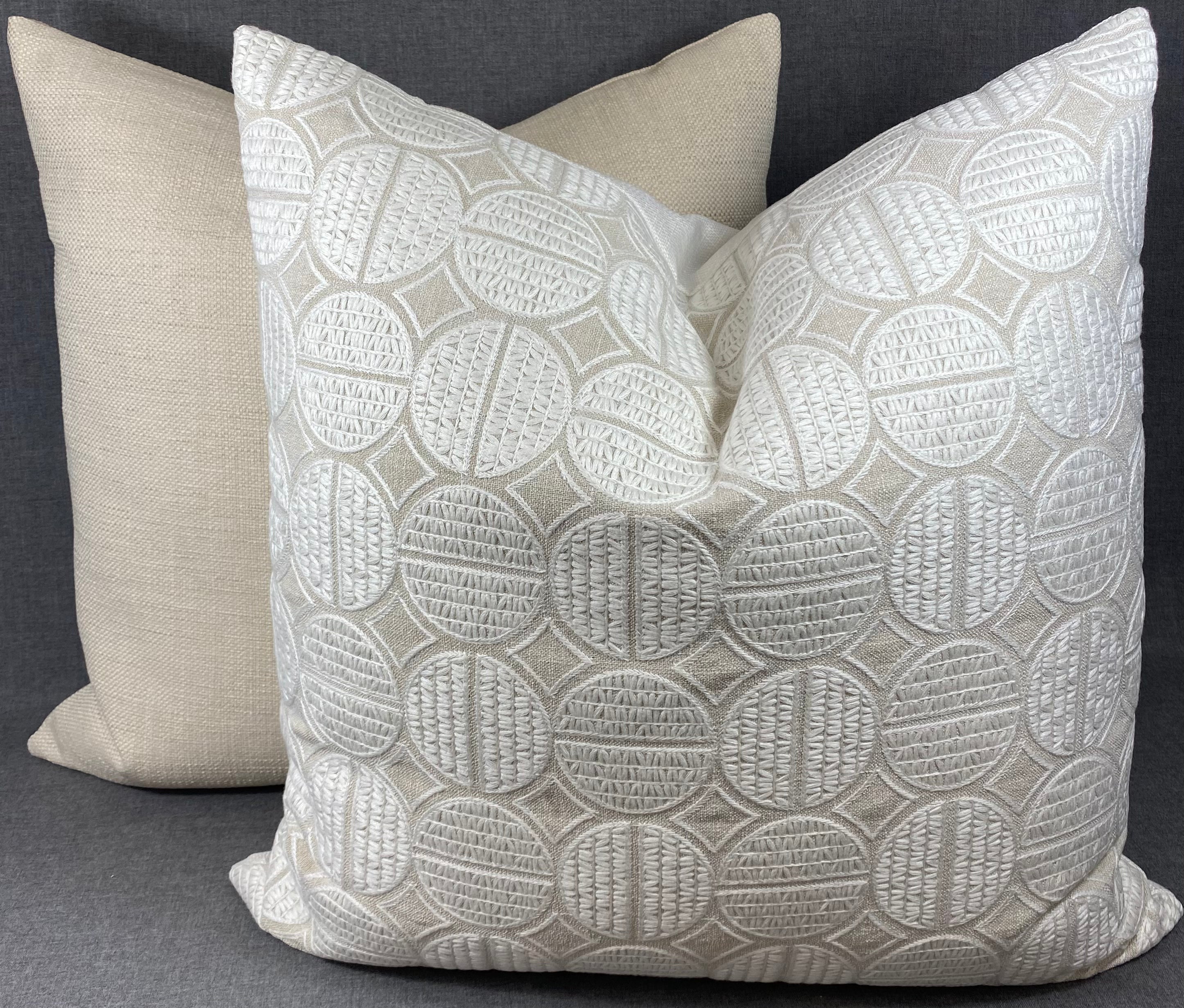 Luxury Pillow - 24" x 24" - Medallions Oyster