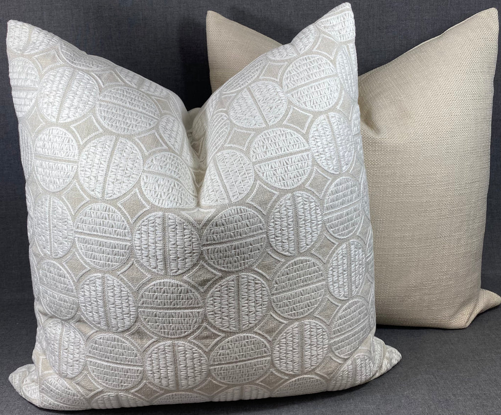 Luxury Pillow - 24" x 24" - Medallions Oyster