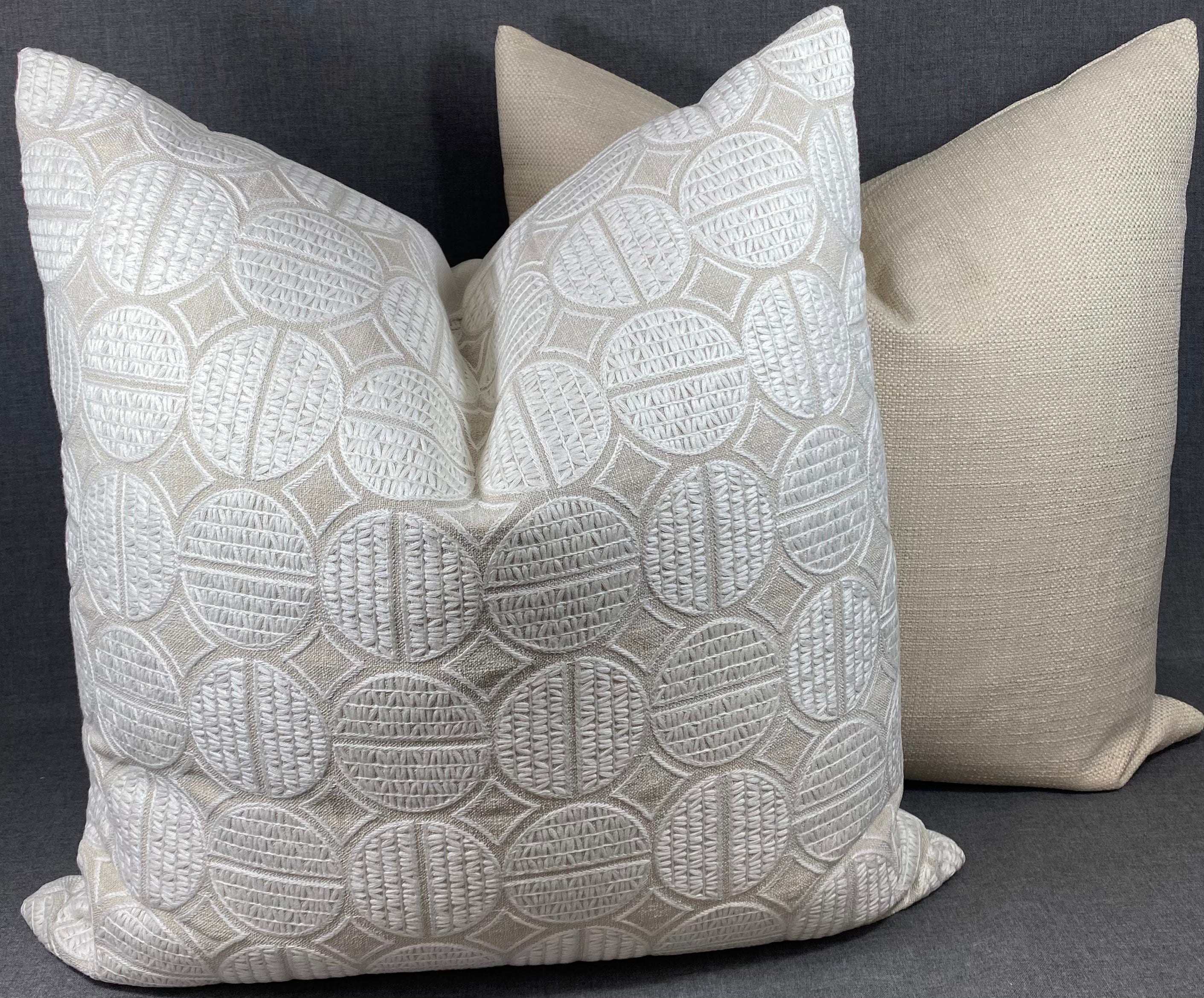 Luxury Pillow - 24" x 24" - Medallions Oyster