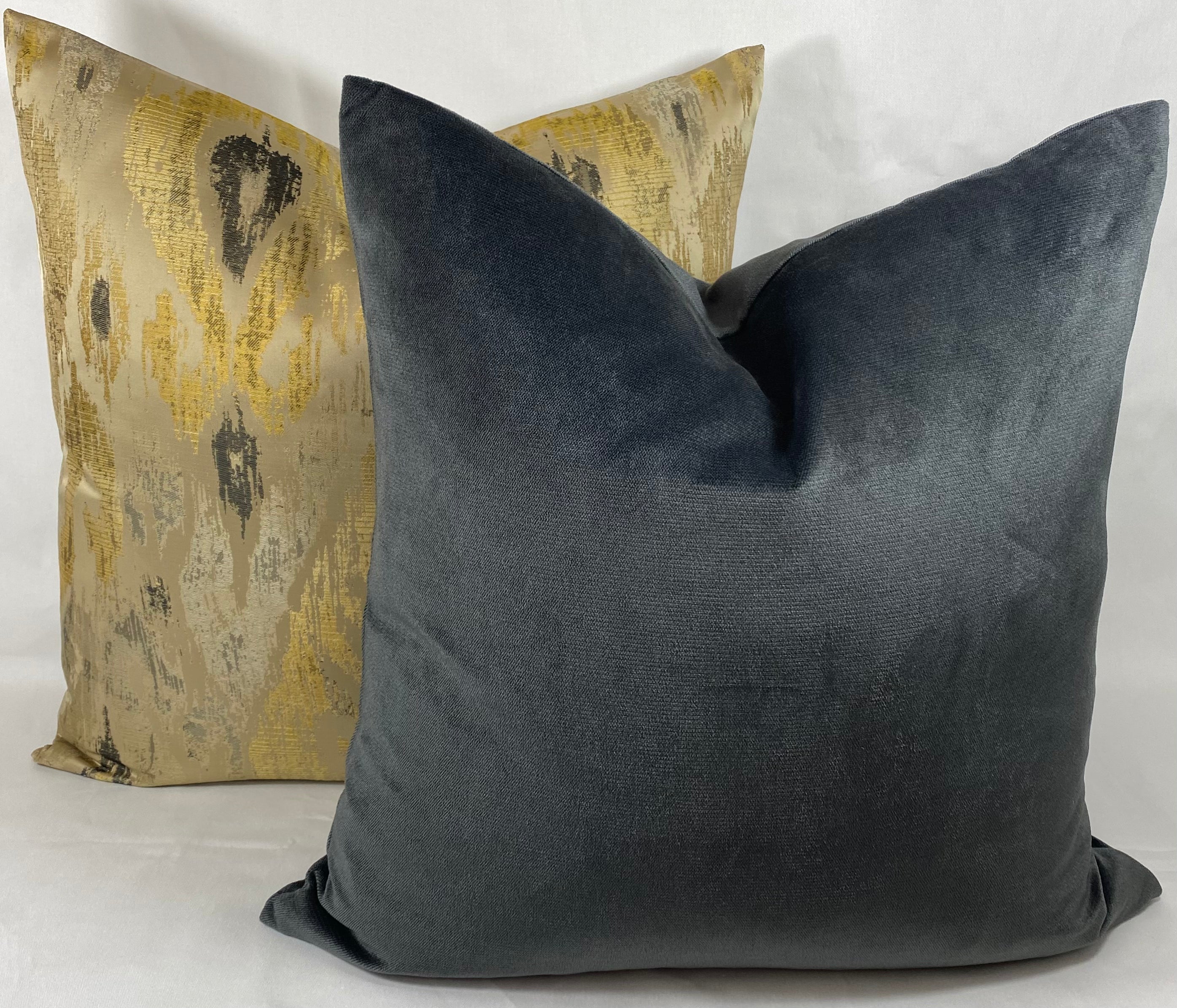 Luxury Pillow - 24" x 24" - Radiant Gold