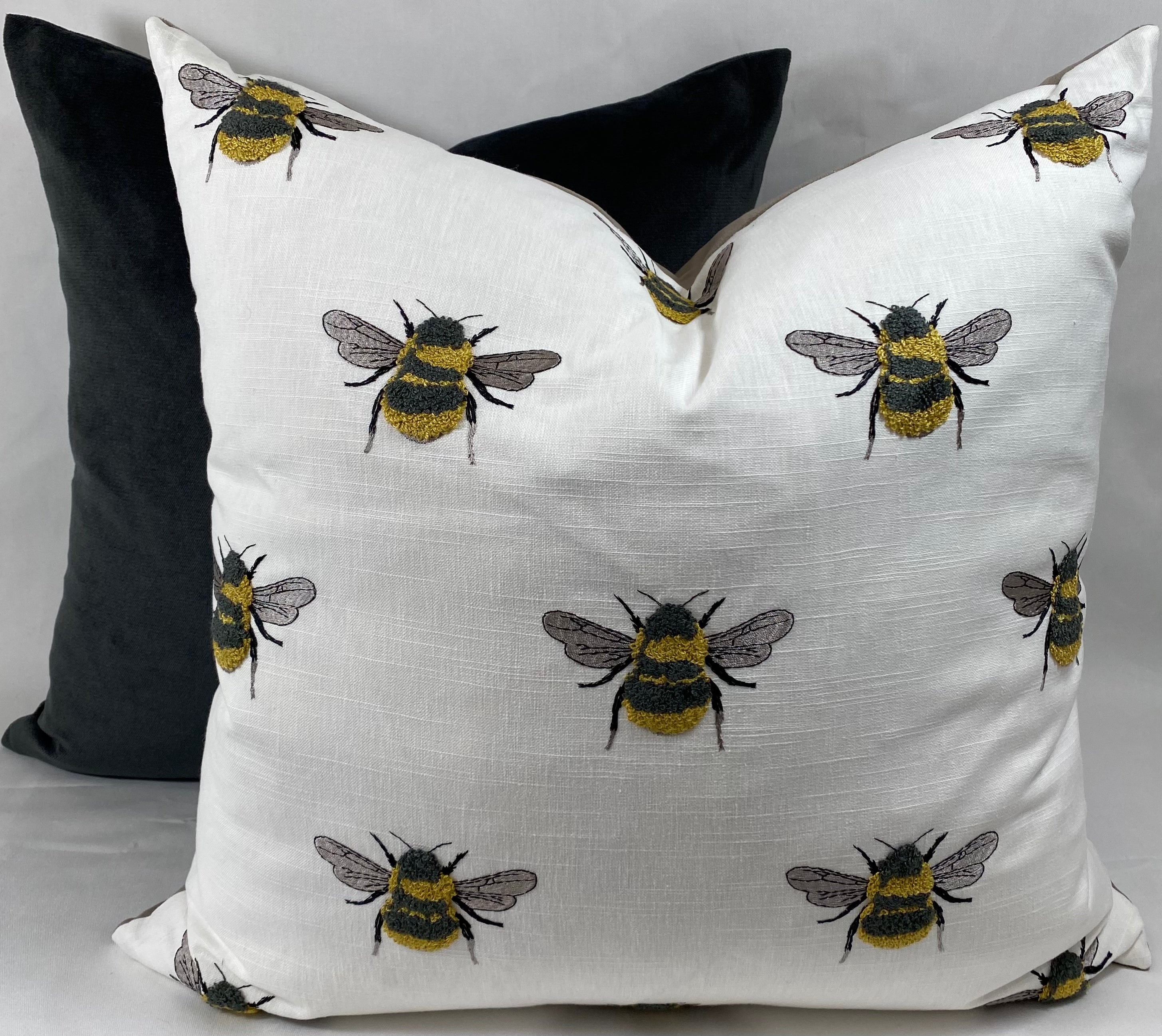 Luxury Pillow - 24" x 24" - Busy Bee White