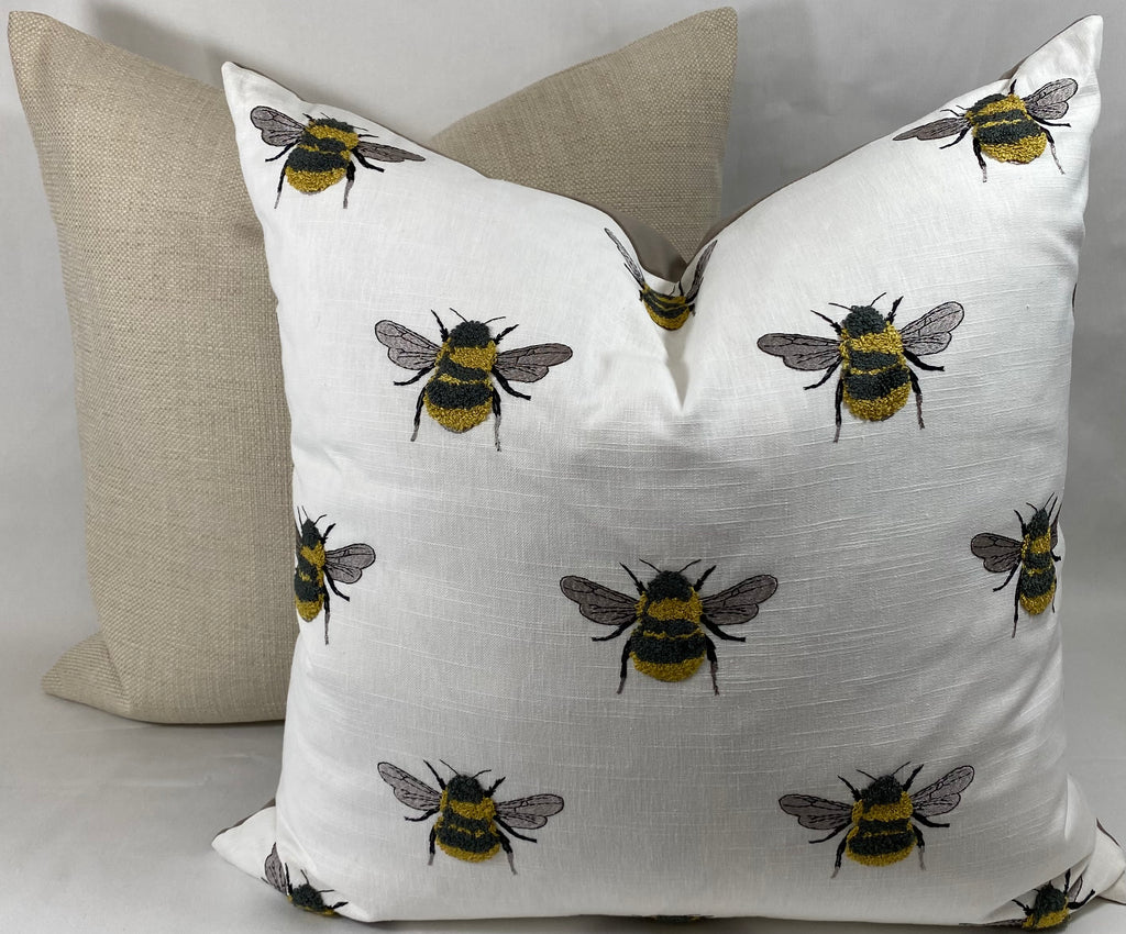 Luxury Pillow - 24" x 24" - Busy Bee White