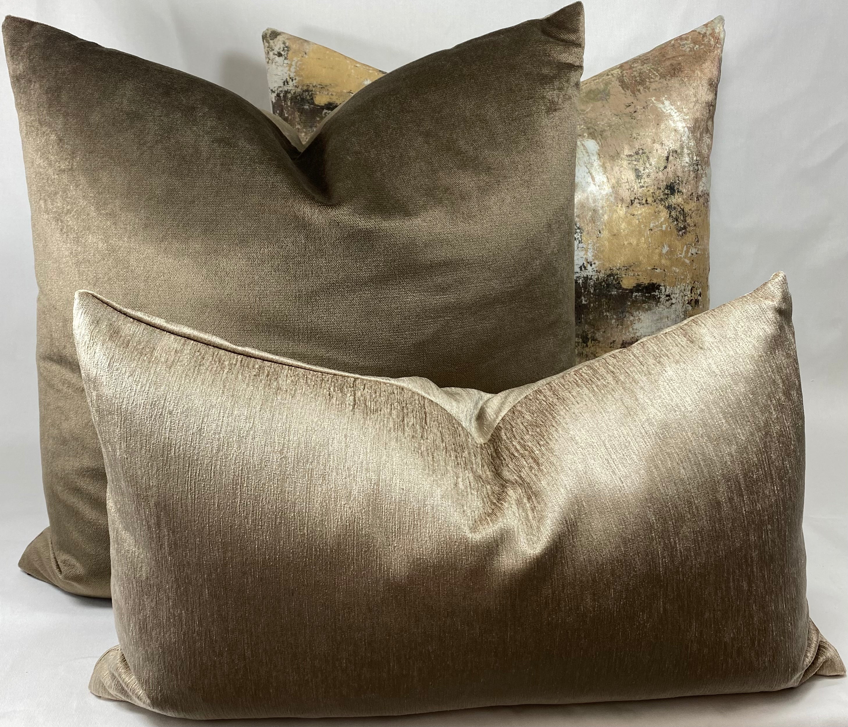 Luxury Pillow - 24” x 24” - Belvedere Otter