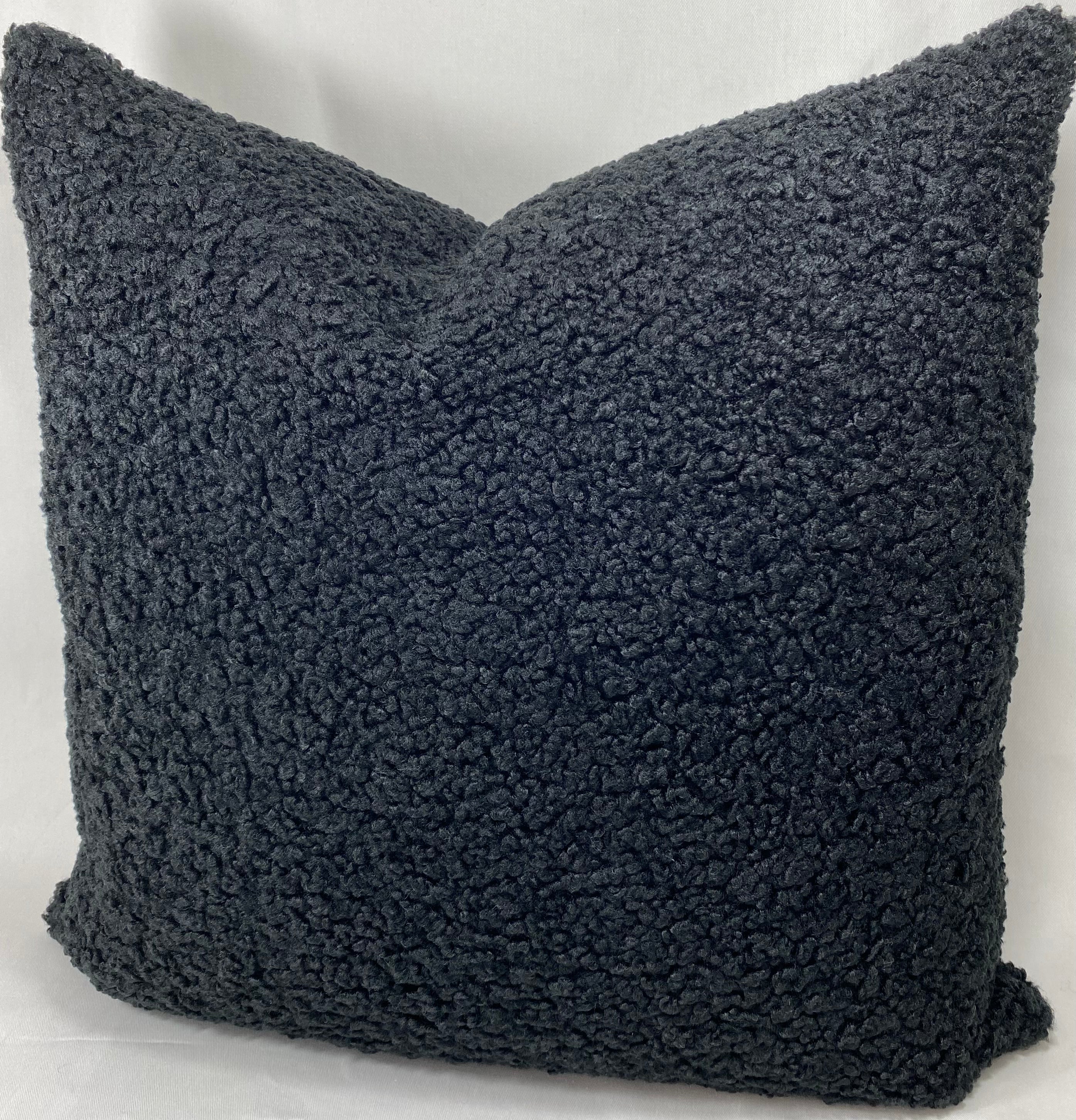 Luxury Pillow - 24" x 24"- Poodle Jet