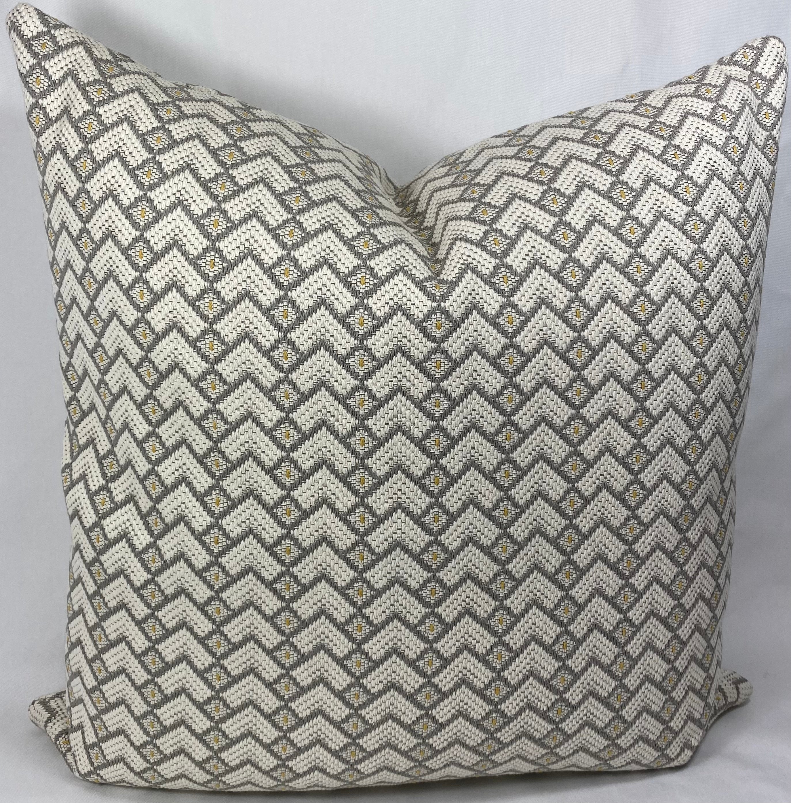 Luxury Pillow – 24" × 24" – Brookland Twine