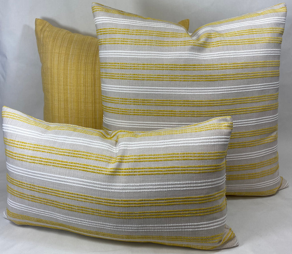 Luxury Outdoor Pillow - 22" x 22"- Havenview Daffodil