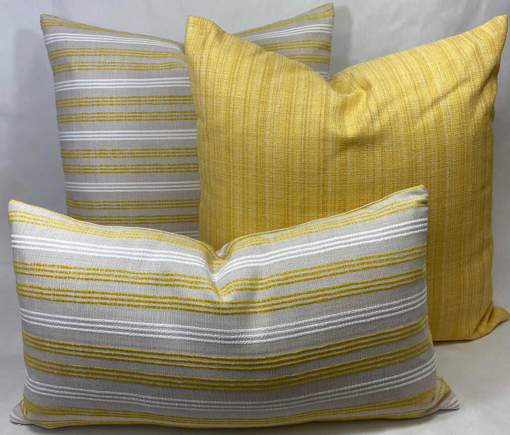 Luxury Outdoor Pillow - 22" x 22"- Havenview Daffodil