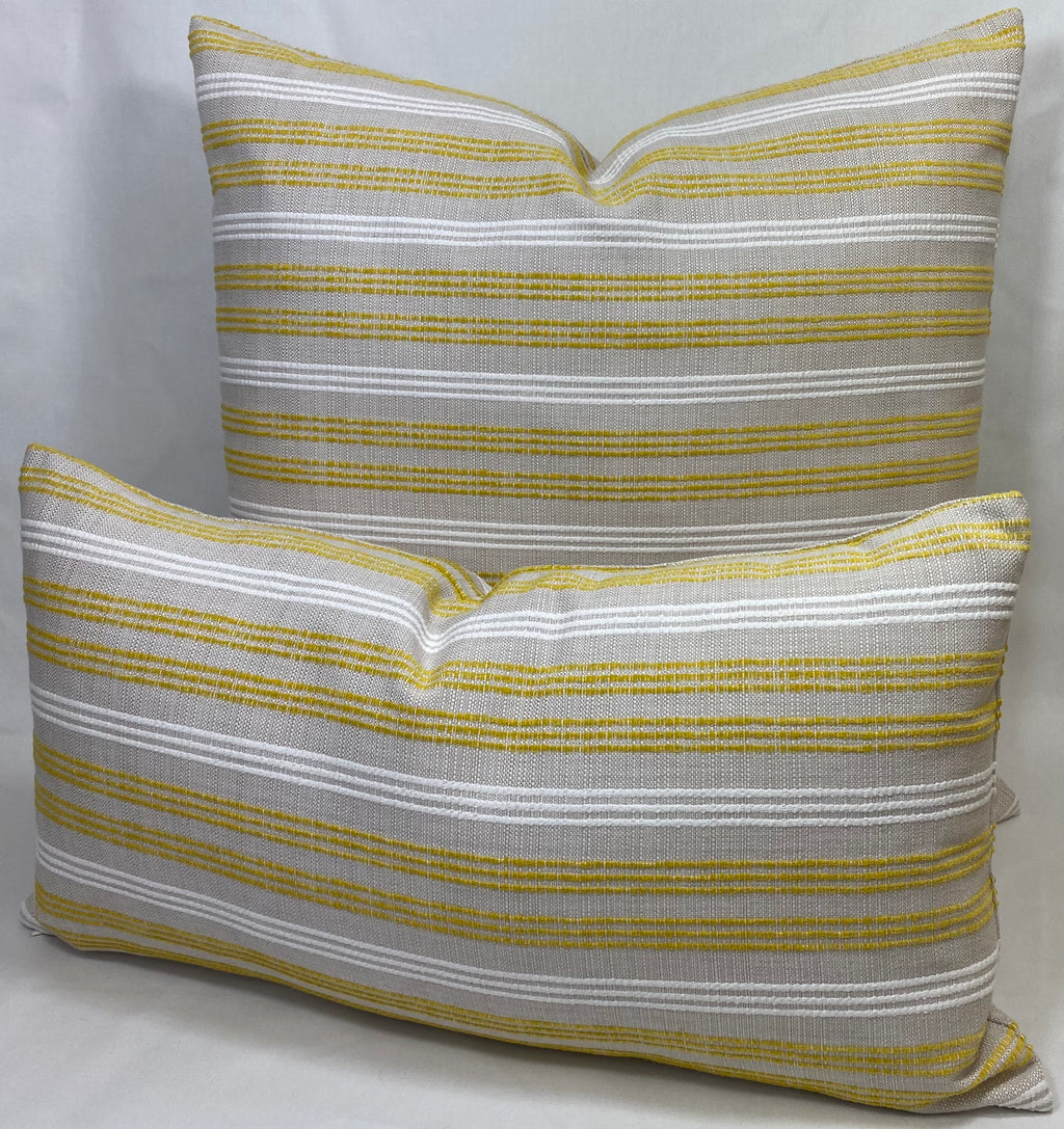 Luxury Outdoor Pillow - 22" x 22"- Havenview Daffodil