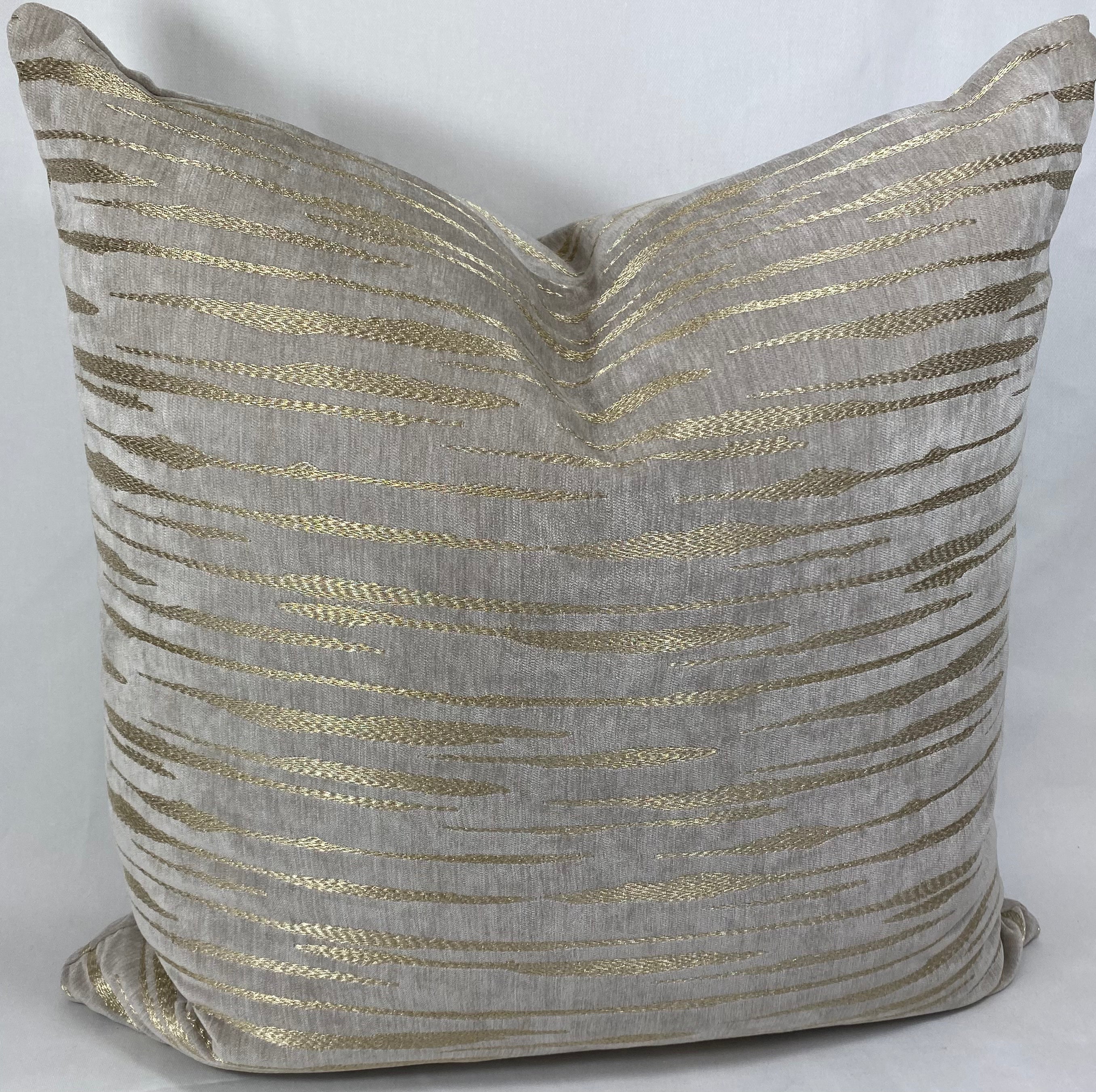 Luxury Pillow – 24" × 24" – Davos Fog