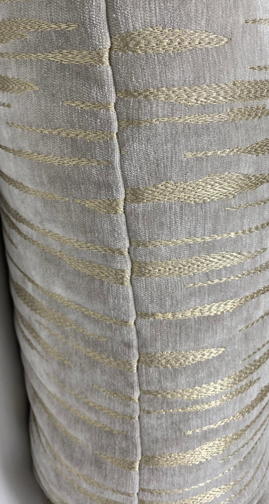 Luxury Pillow – 24" × 24" – Davos Fog