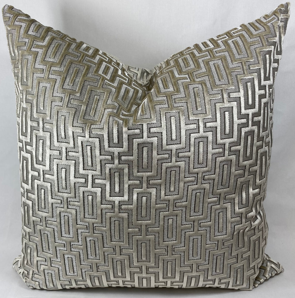 Luxury Pillow – 24" × 24" – Bergman Pearl