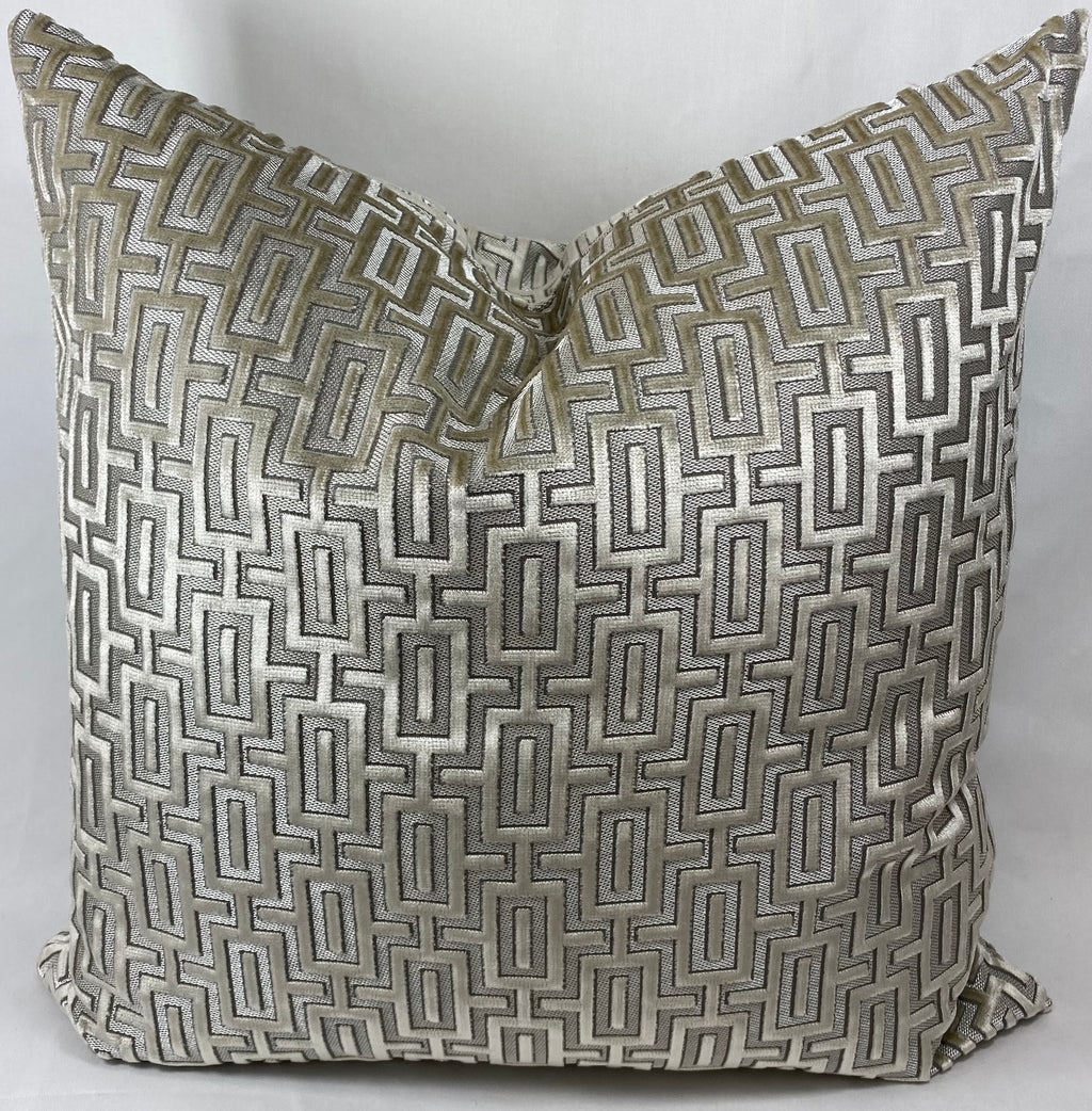 Luxury Pillow – 24" × 24" – Bergman Pearl