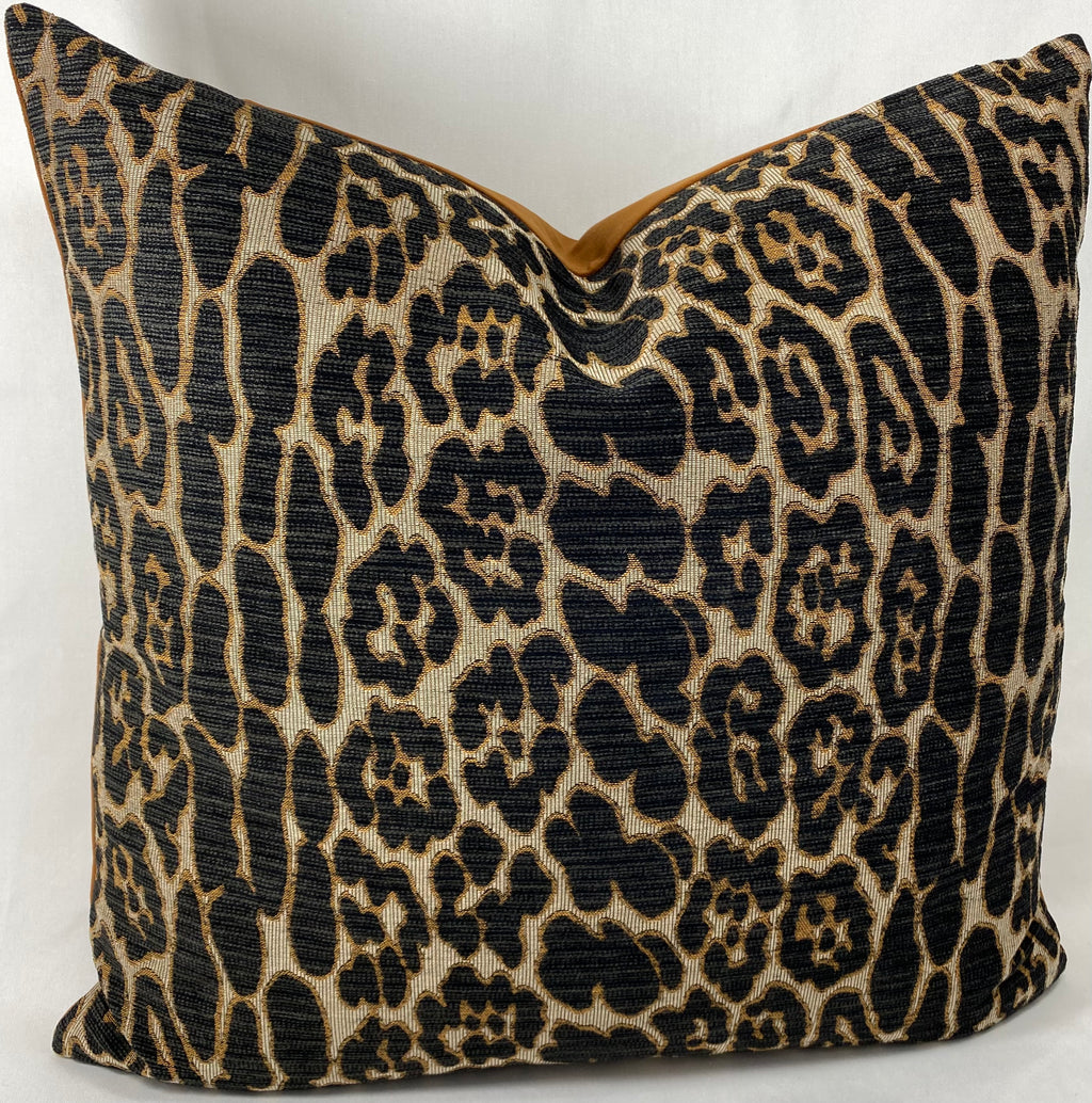 Luxury Pillow – 24" × 24" – Ellina Espresso