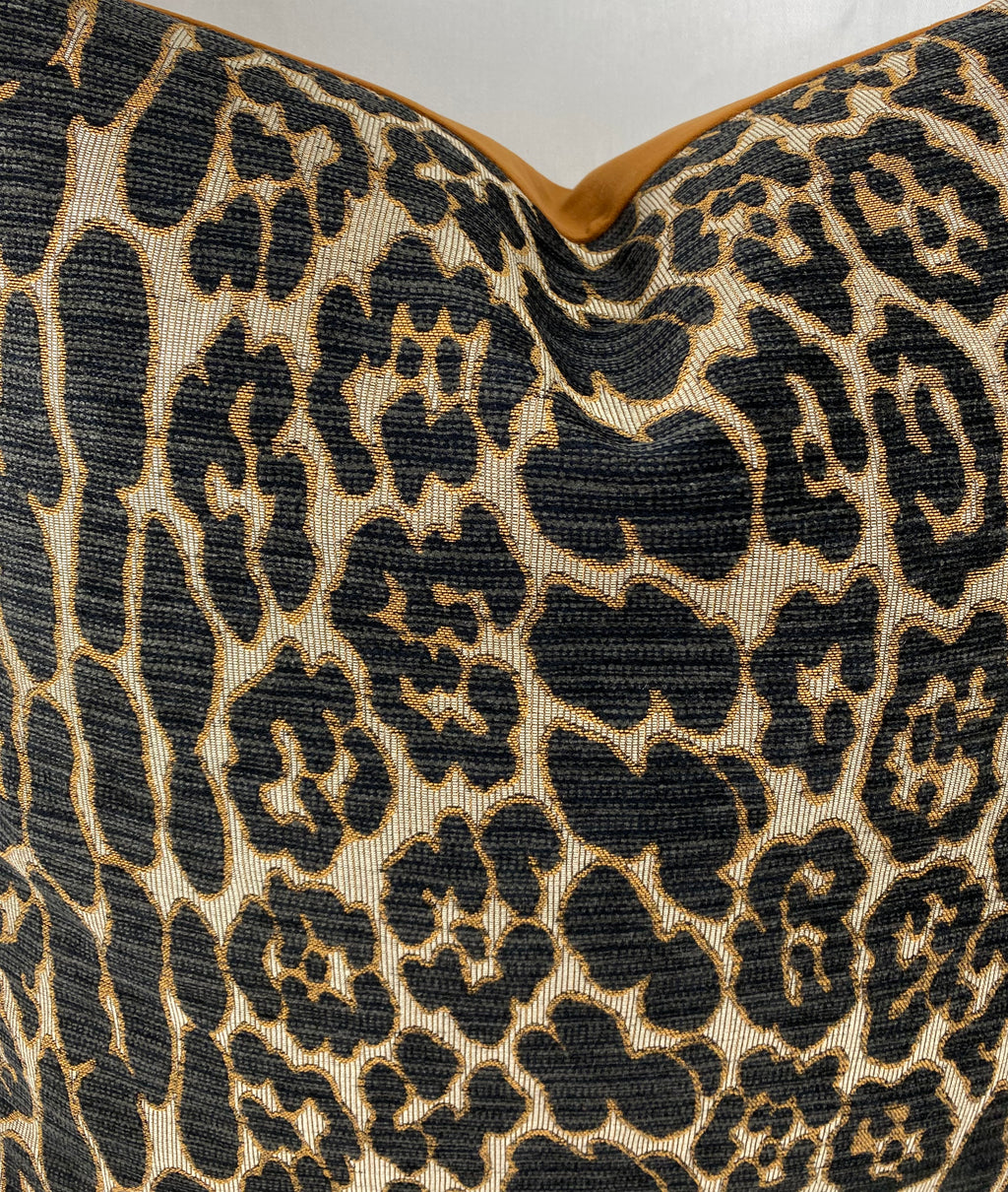 Luxury Pillow – 24" × 24" – Ellina Espresso