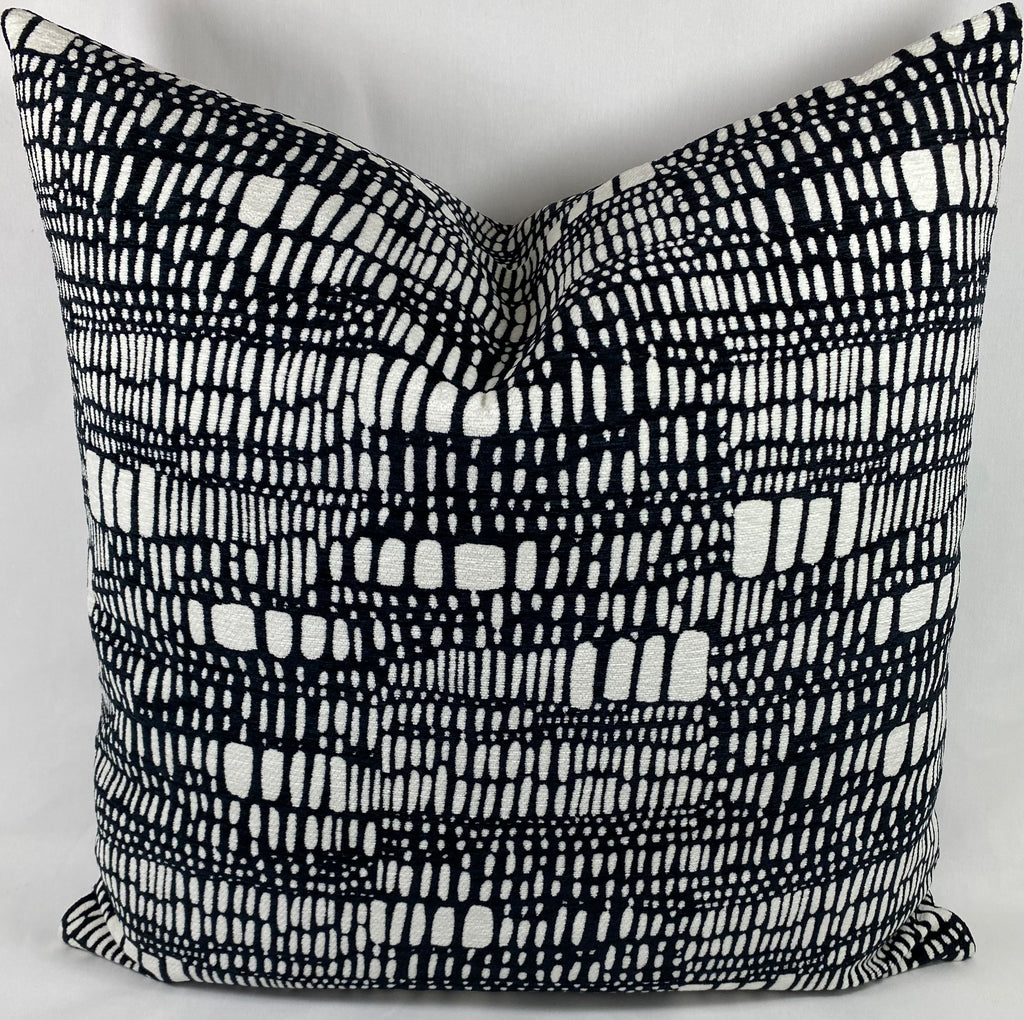 Luxury Pillow - 24" x 24" - Tesota Domino