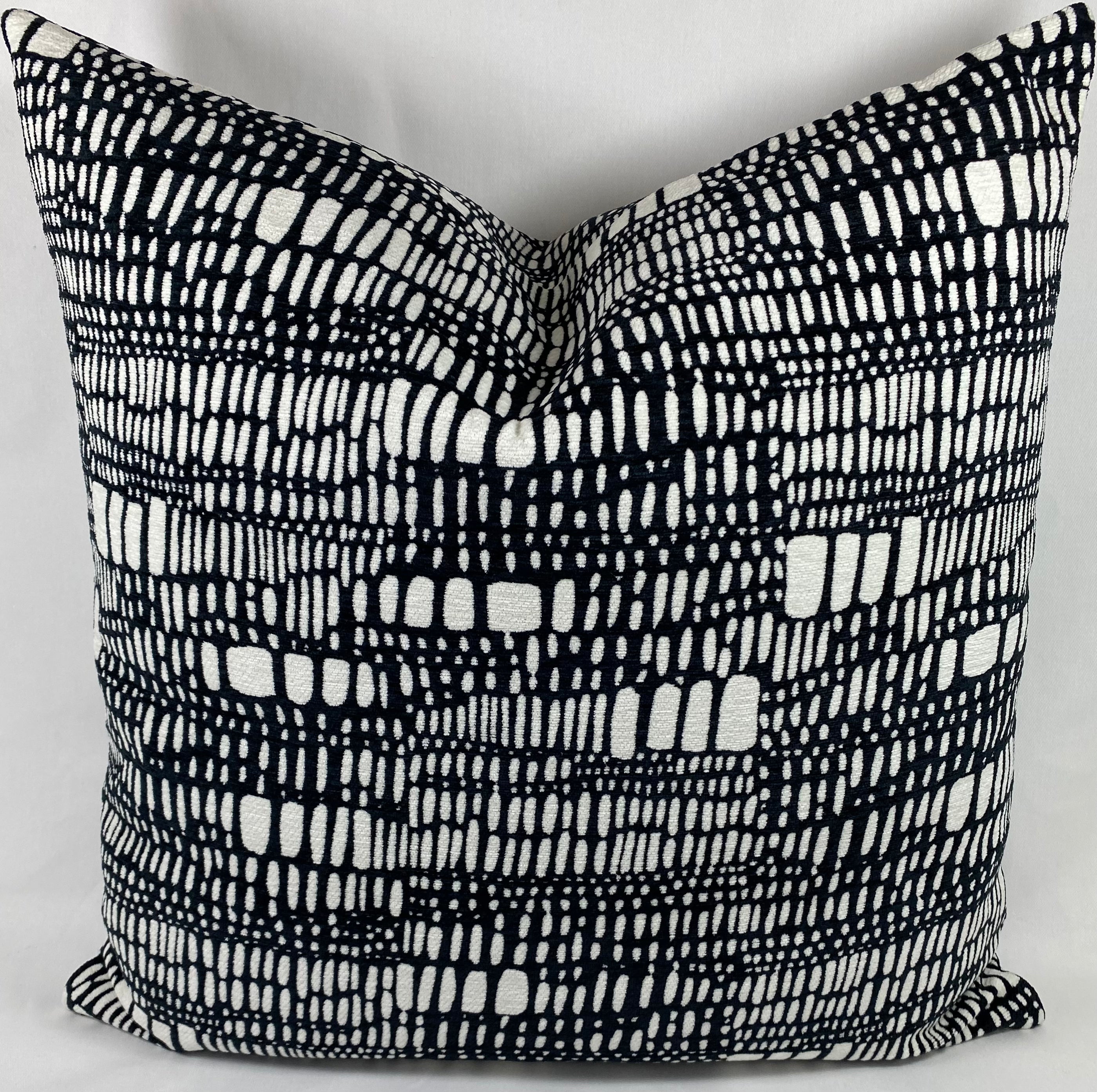 Luxury Pillow - 24" x 24" - Tesota Domino