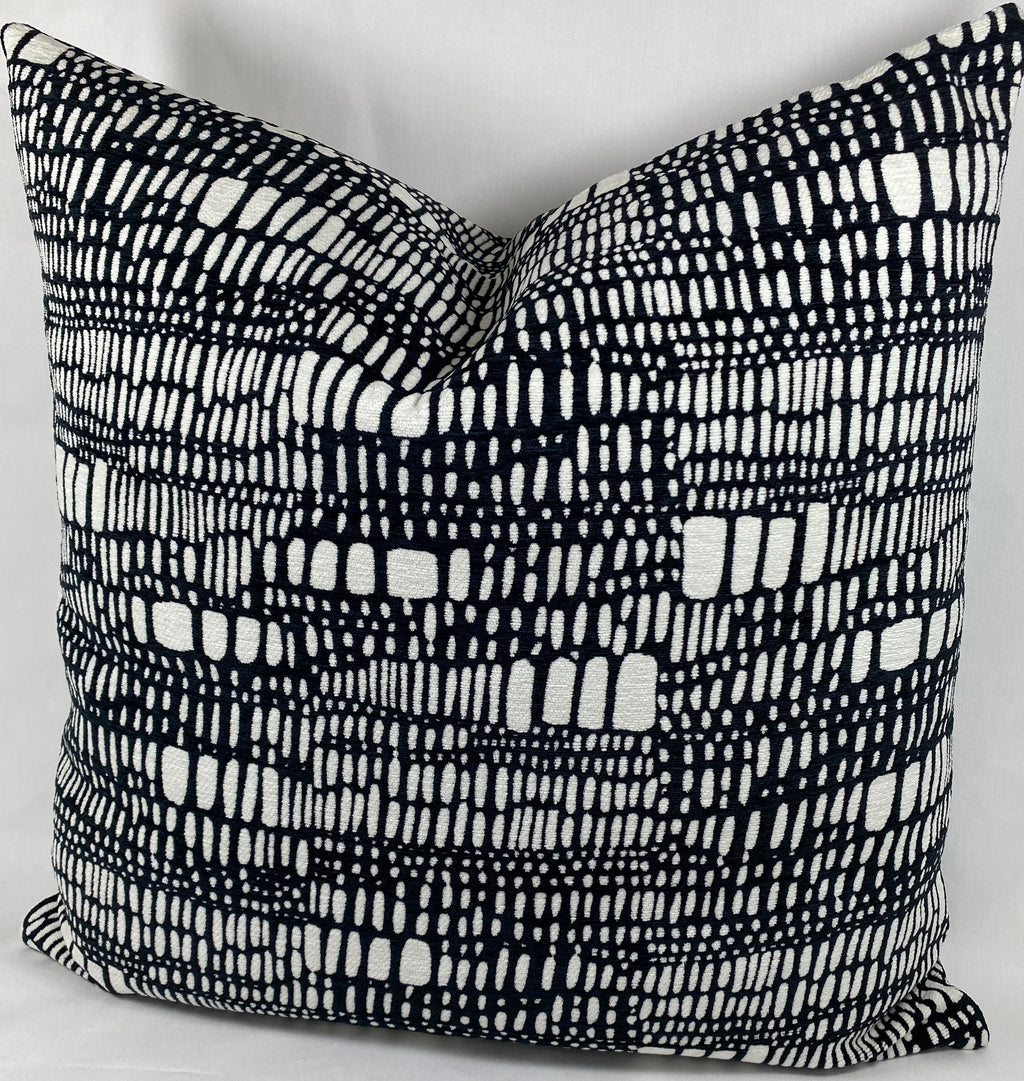 Luxury Pillow - 24" x 24" - Tesota Domino
