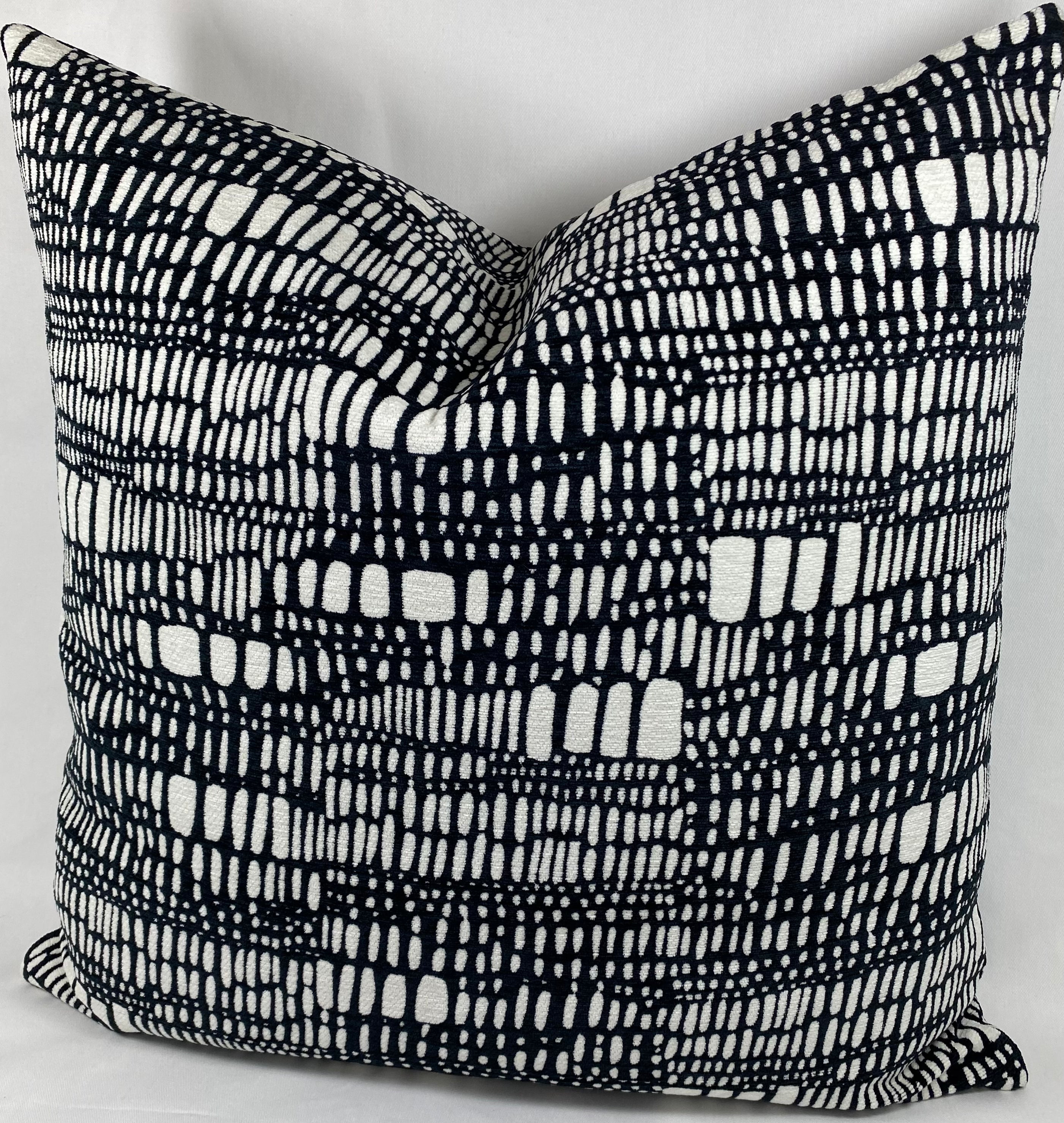 Luxury Pillow - 24" x 24" - Tesota Domino