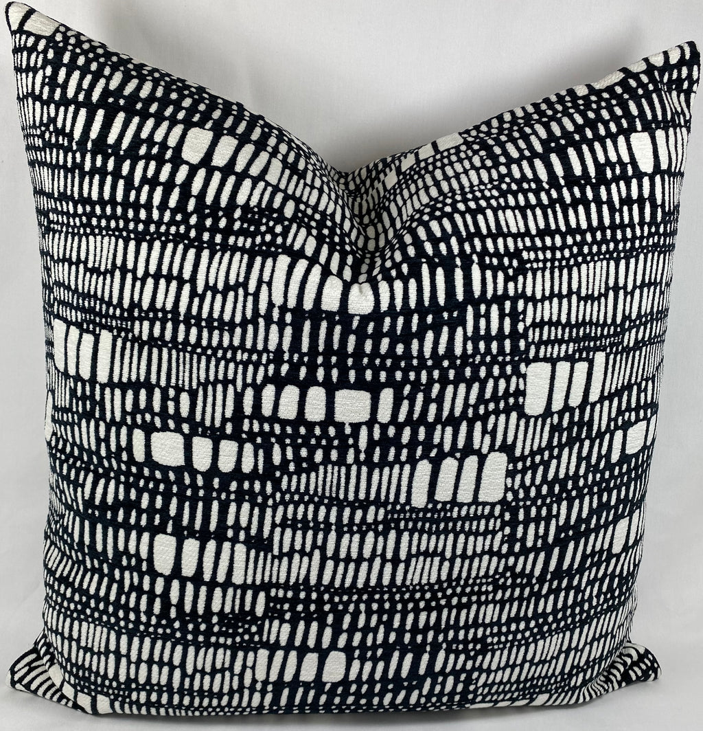 Luxury Pillow - 24" x 24" - Tesota Domino