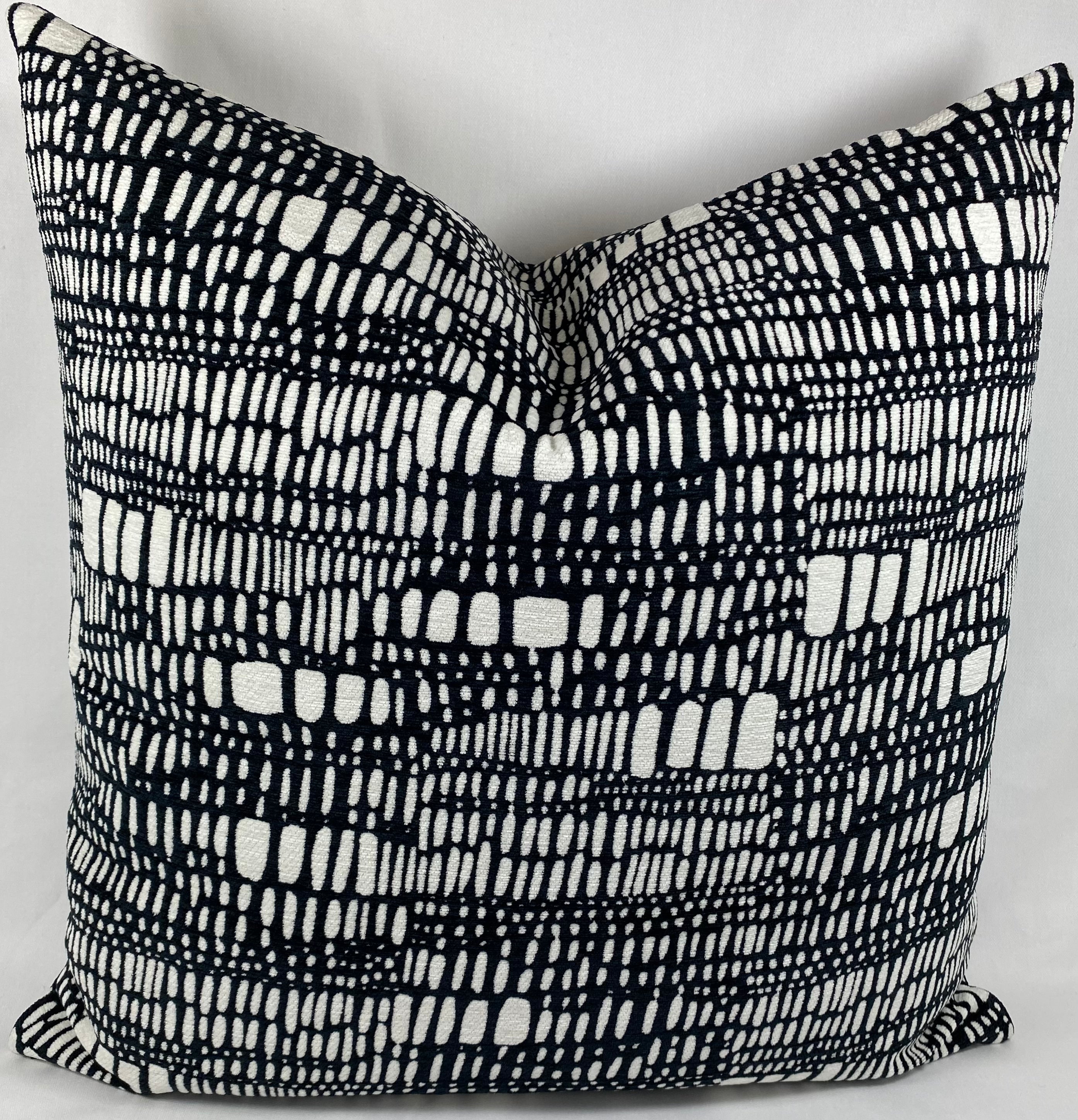 Luxury Pillow - 24" x 24" - Tesota Domino