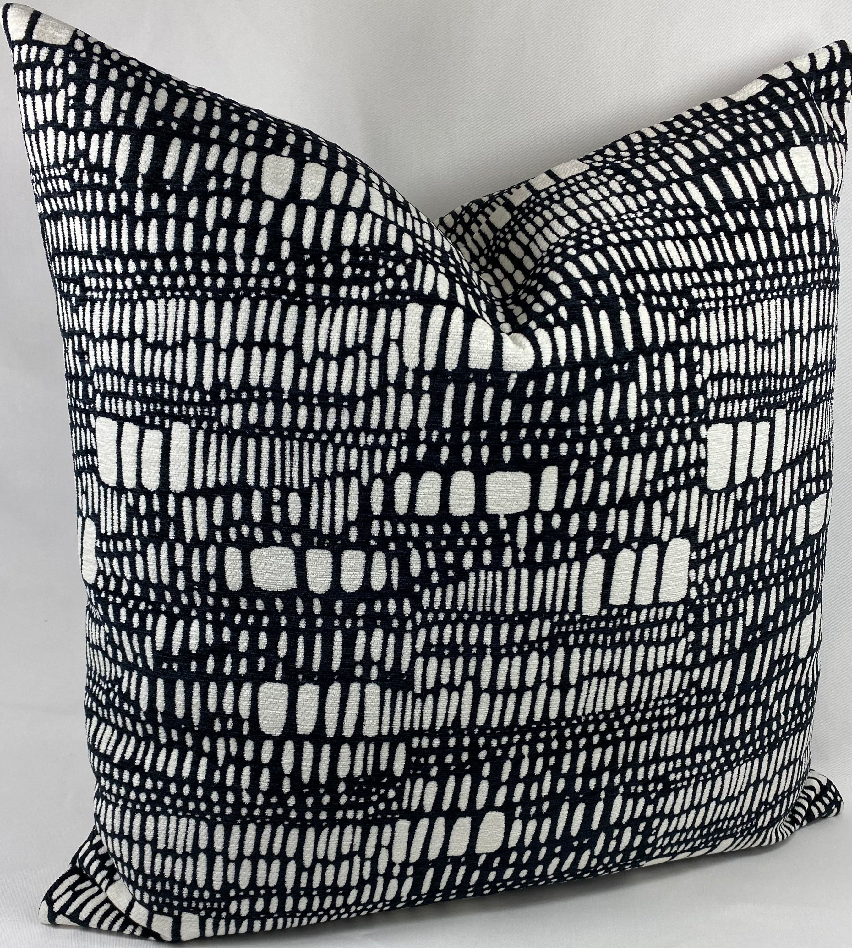 Luxury Pillow - 24" x 24" - Tesota Domino