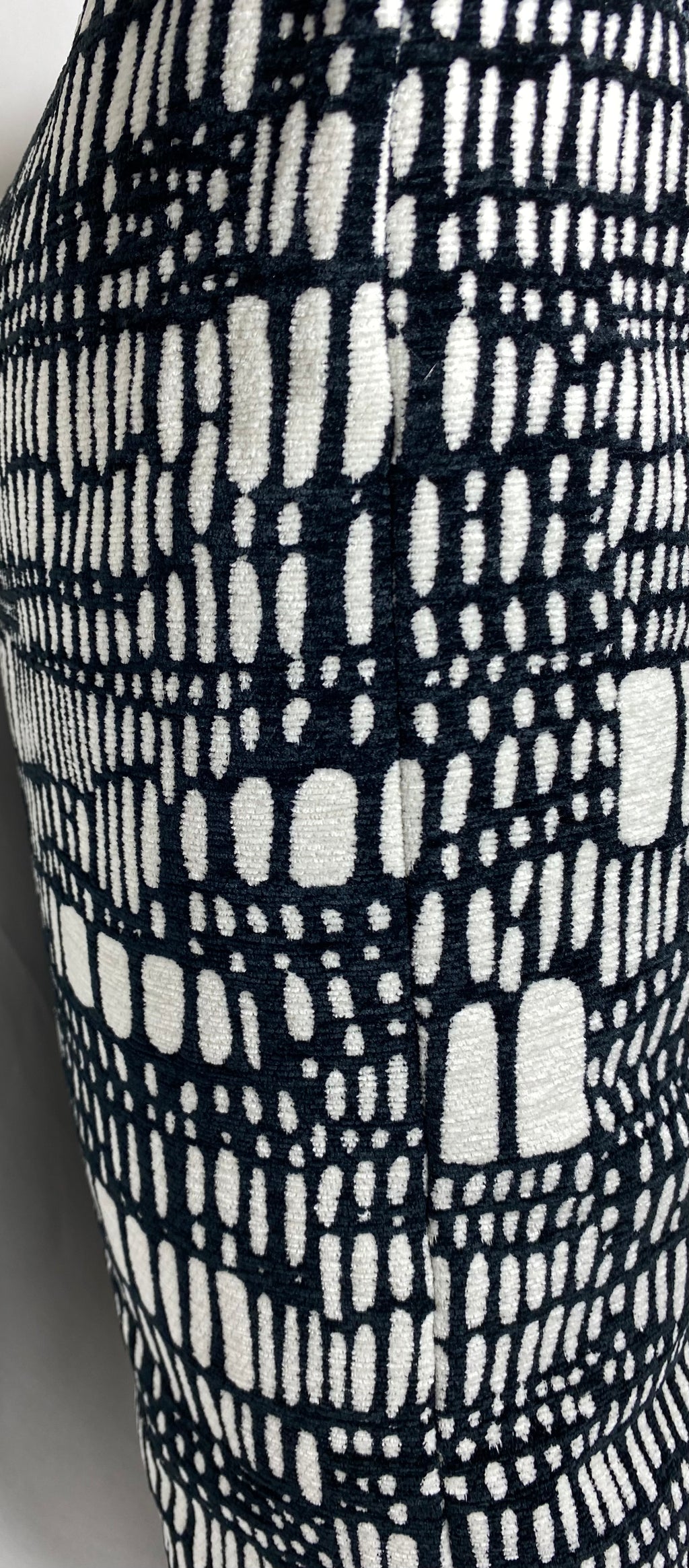 Luxury Pillow - 24" x 24" - Tesota Domino