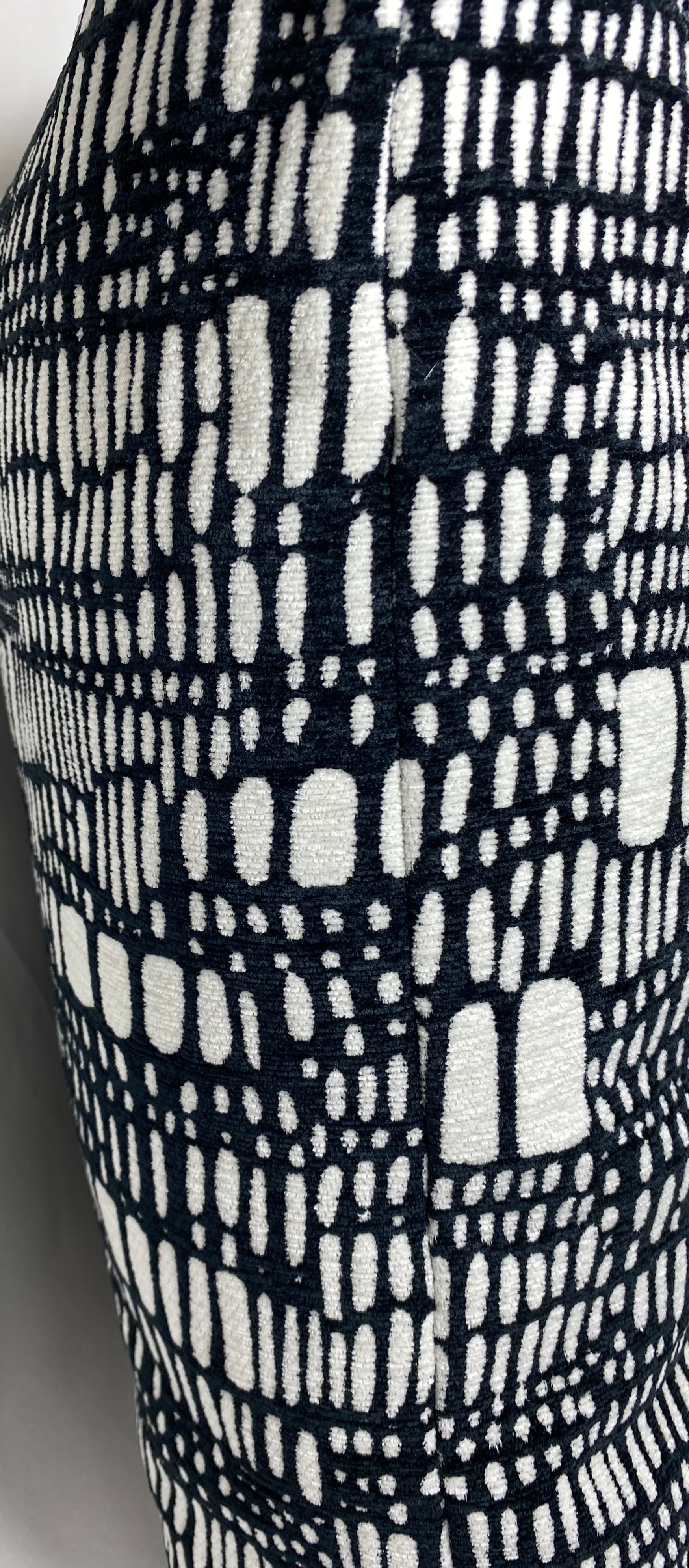 Luxury Pillow - 24" x 24" - Tesota Domino