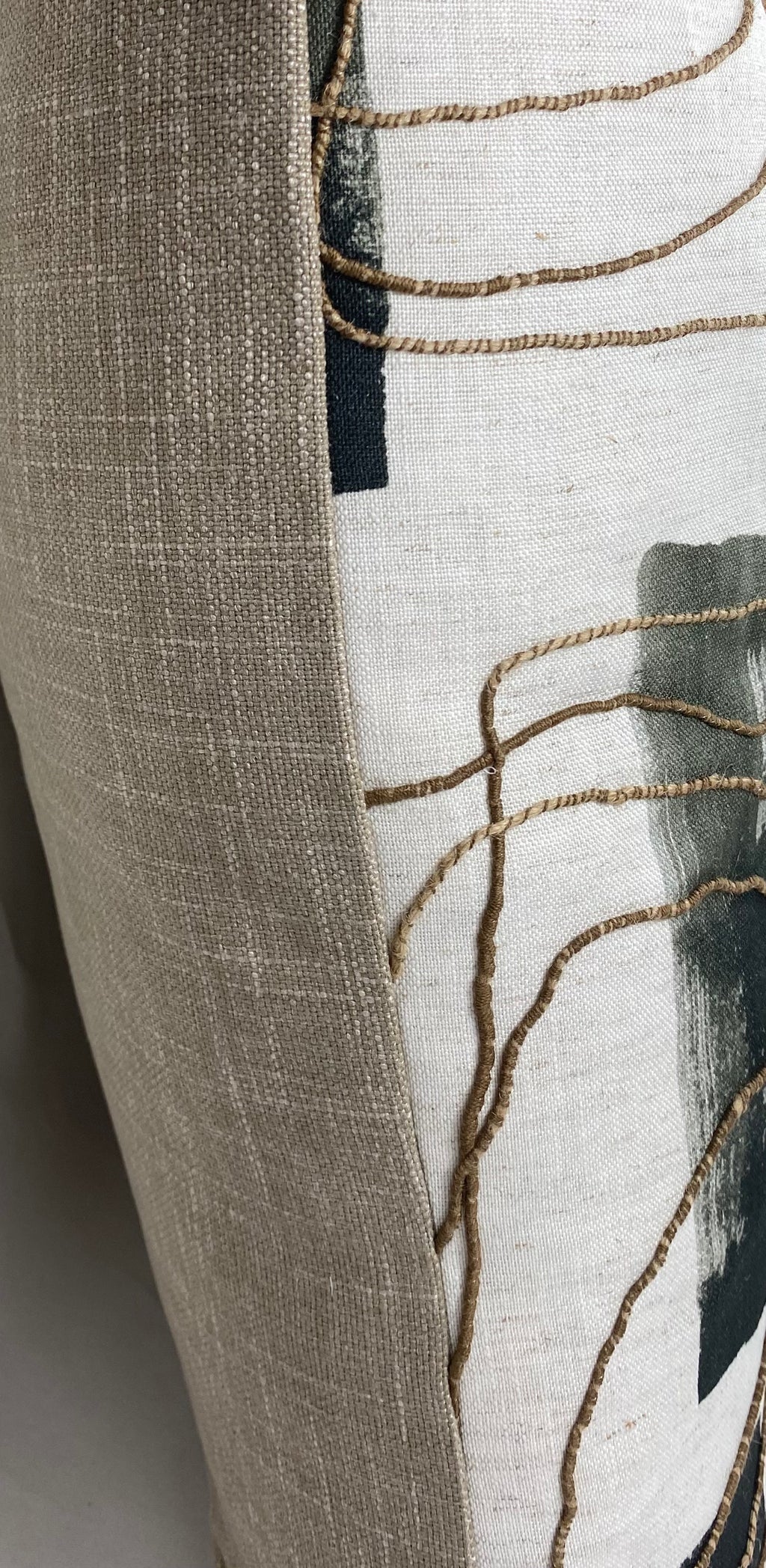 Luxury Pillow – 24" × 24" – Freeform Ink