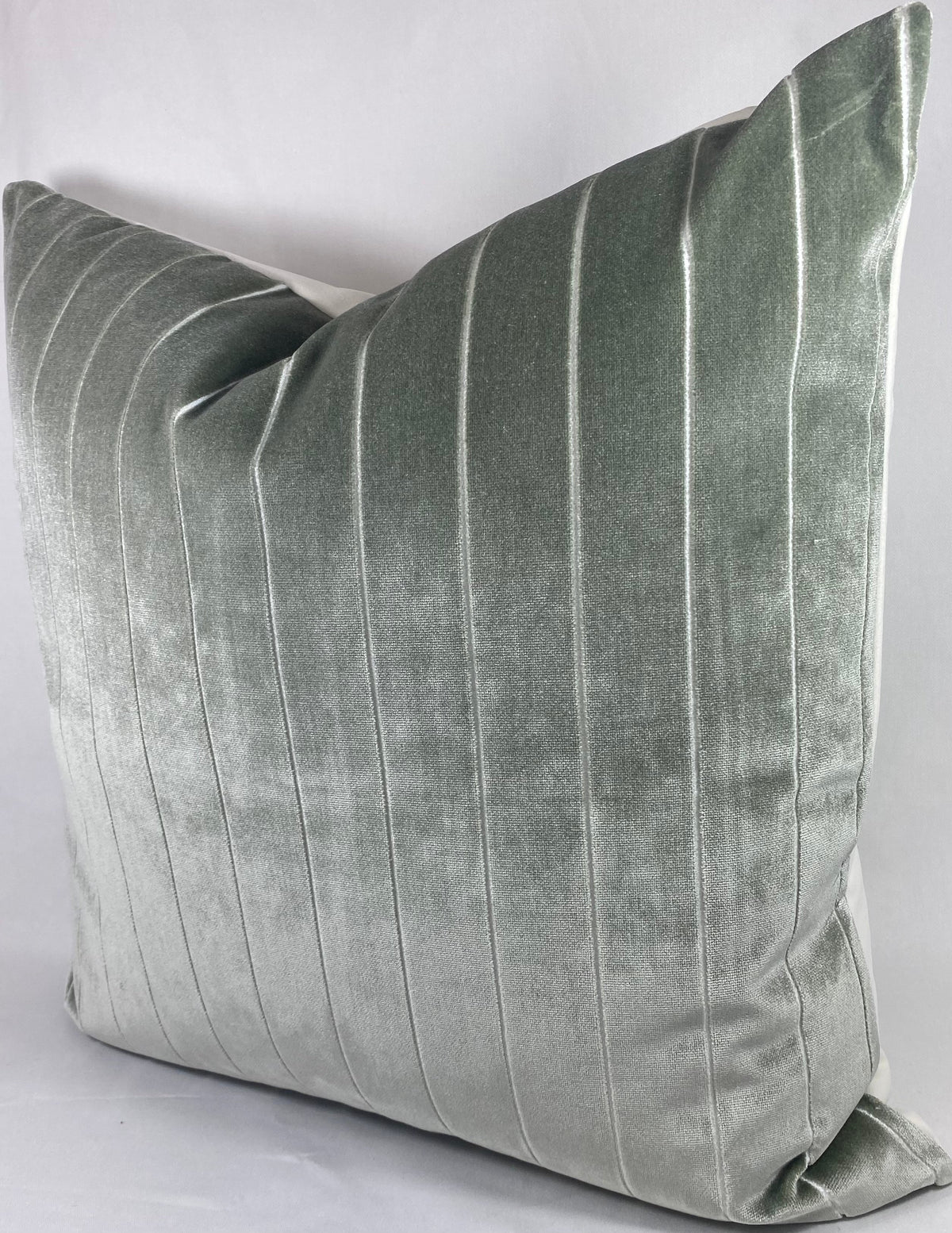 Bizete Sage – 24" × 24" Luxury Square Pillow