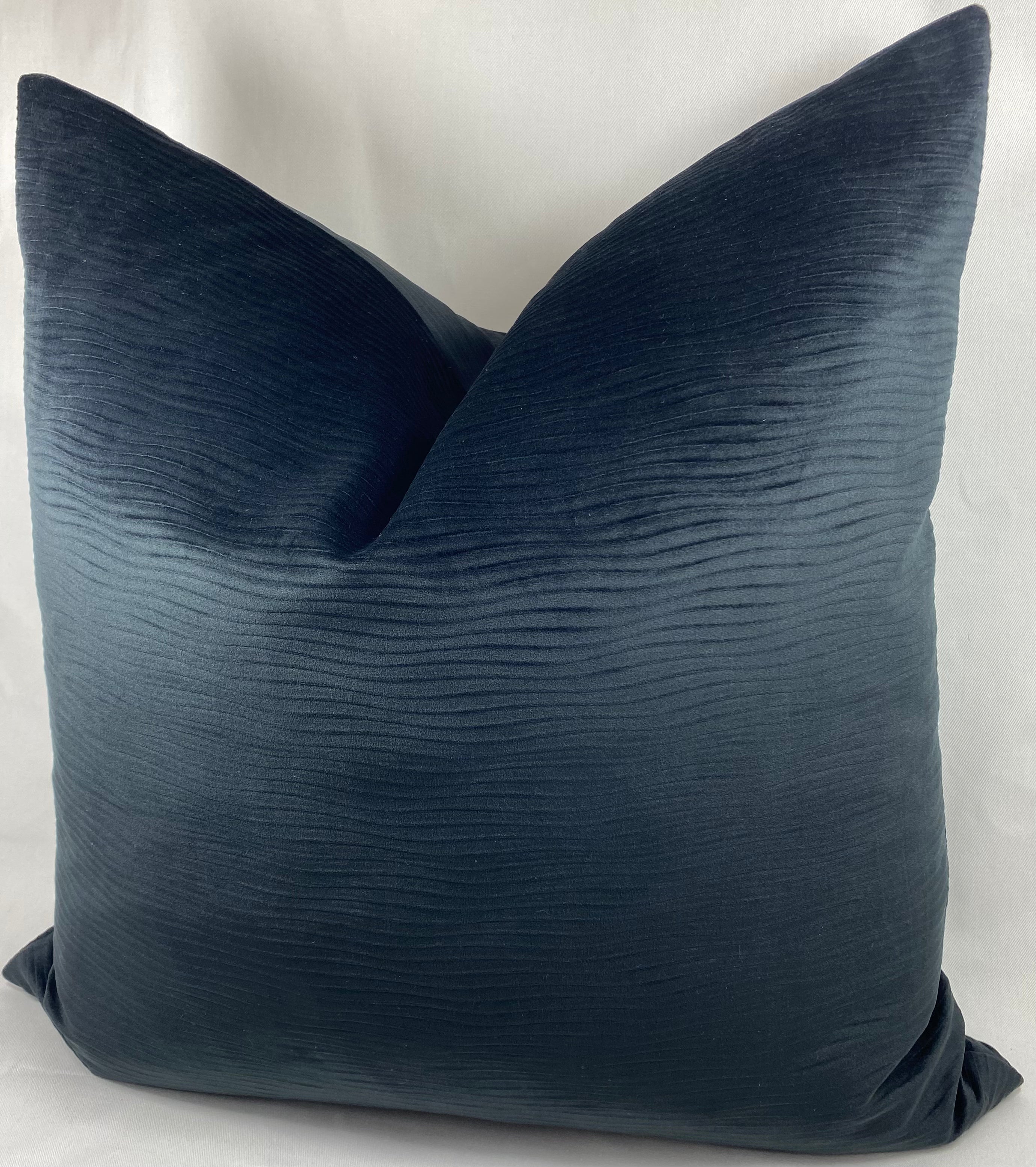 Luxury Pillow - 24” x 24” - Stream Black