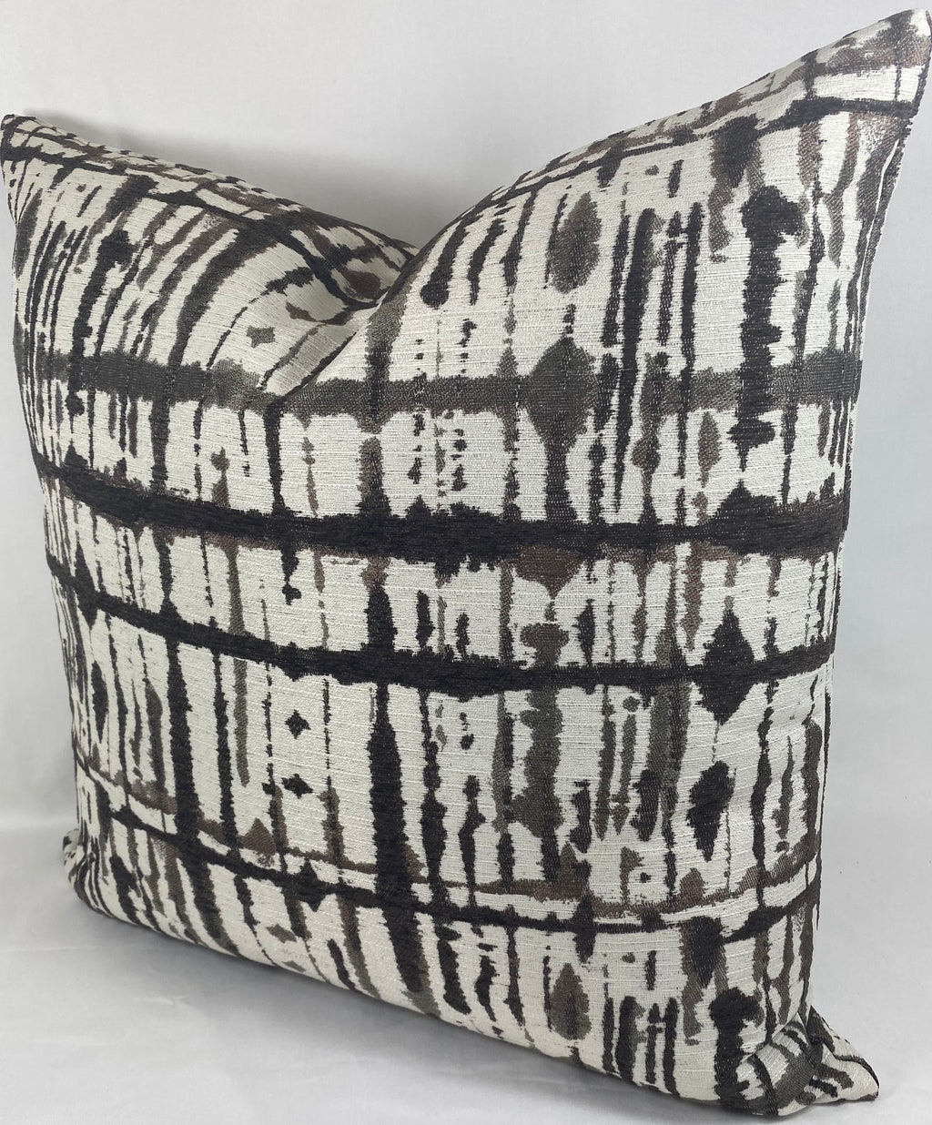 Luxury Pillow - 24" x 24" - Maddox Latte