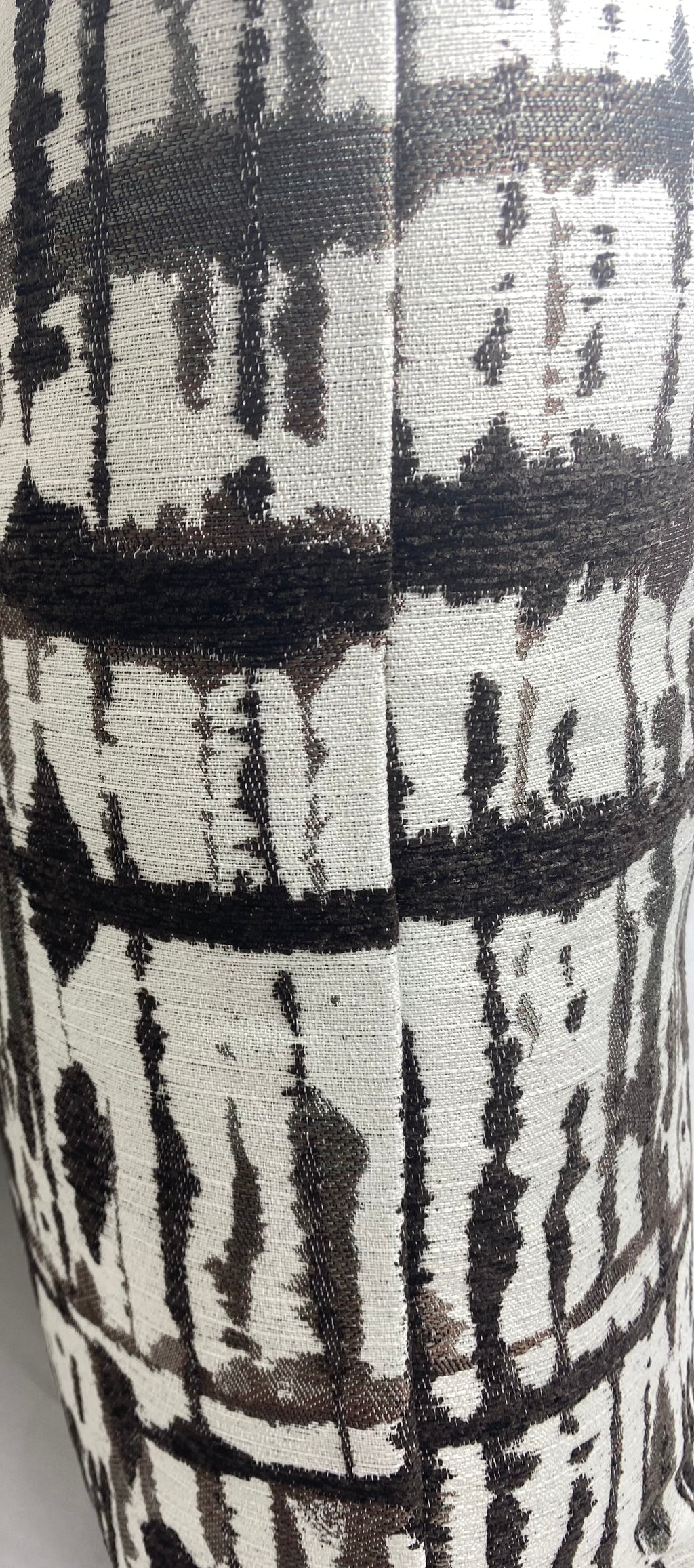 Luxury Pillow - 24" x 24" - Maddox Latte