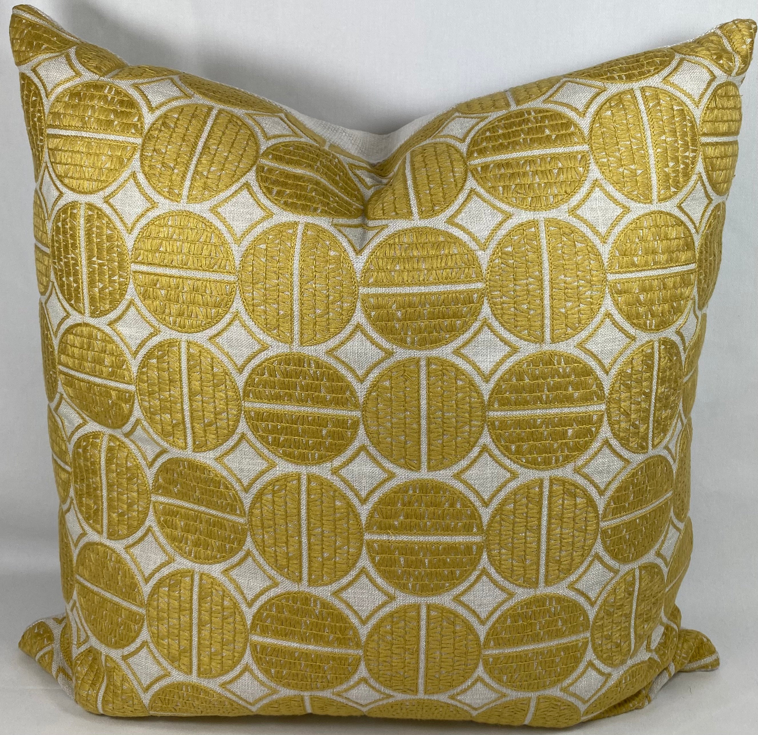 Luxury Pillow – 24" × 24" – Medallions Mustard