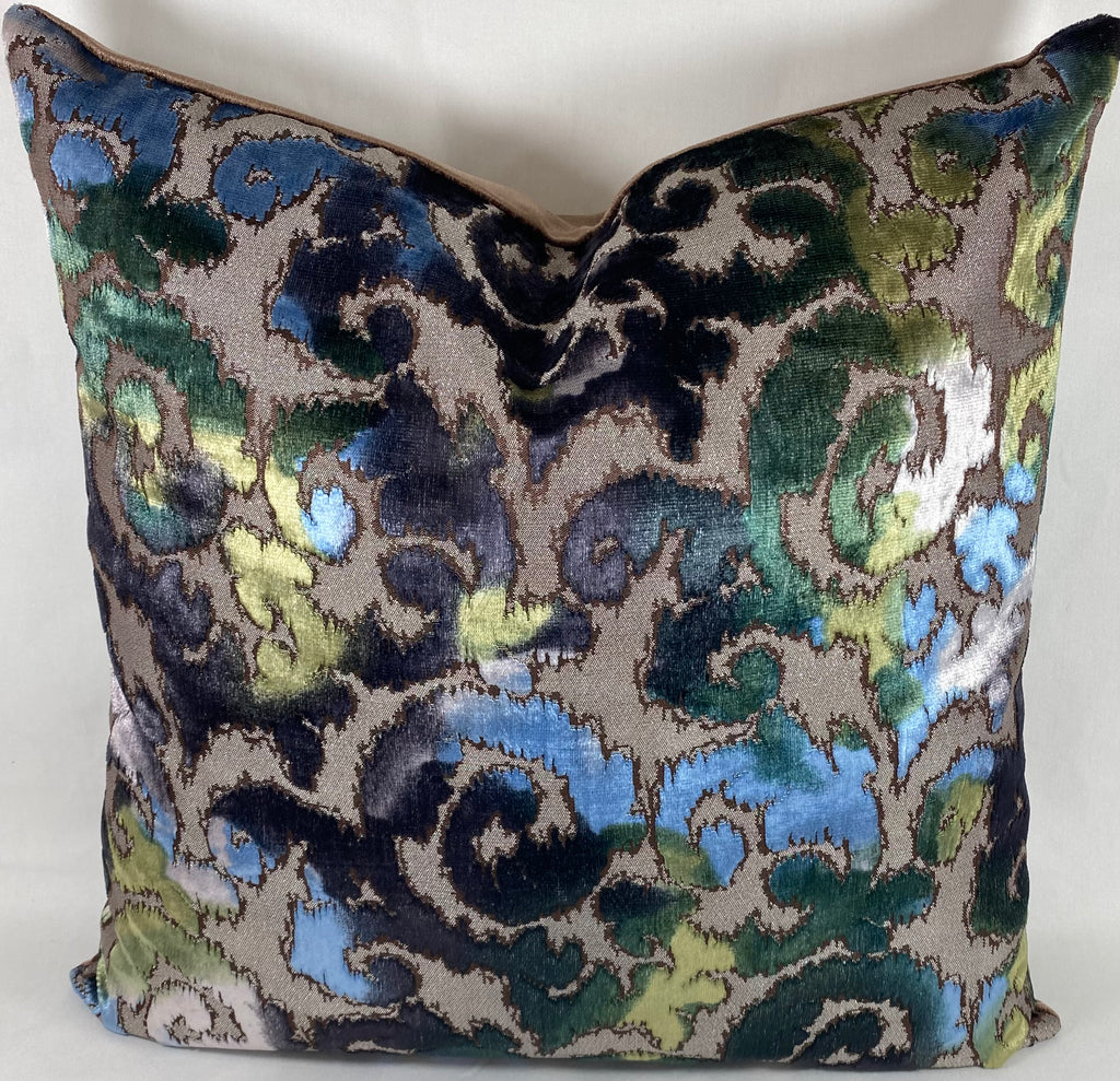 Luxury Pillow – 24" × 24" – Vicenza