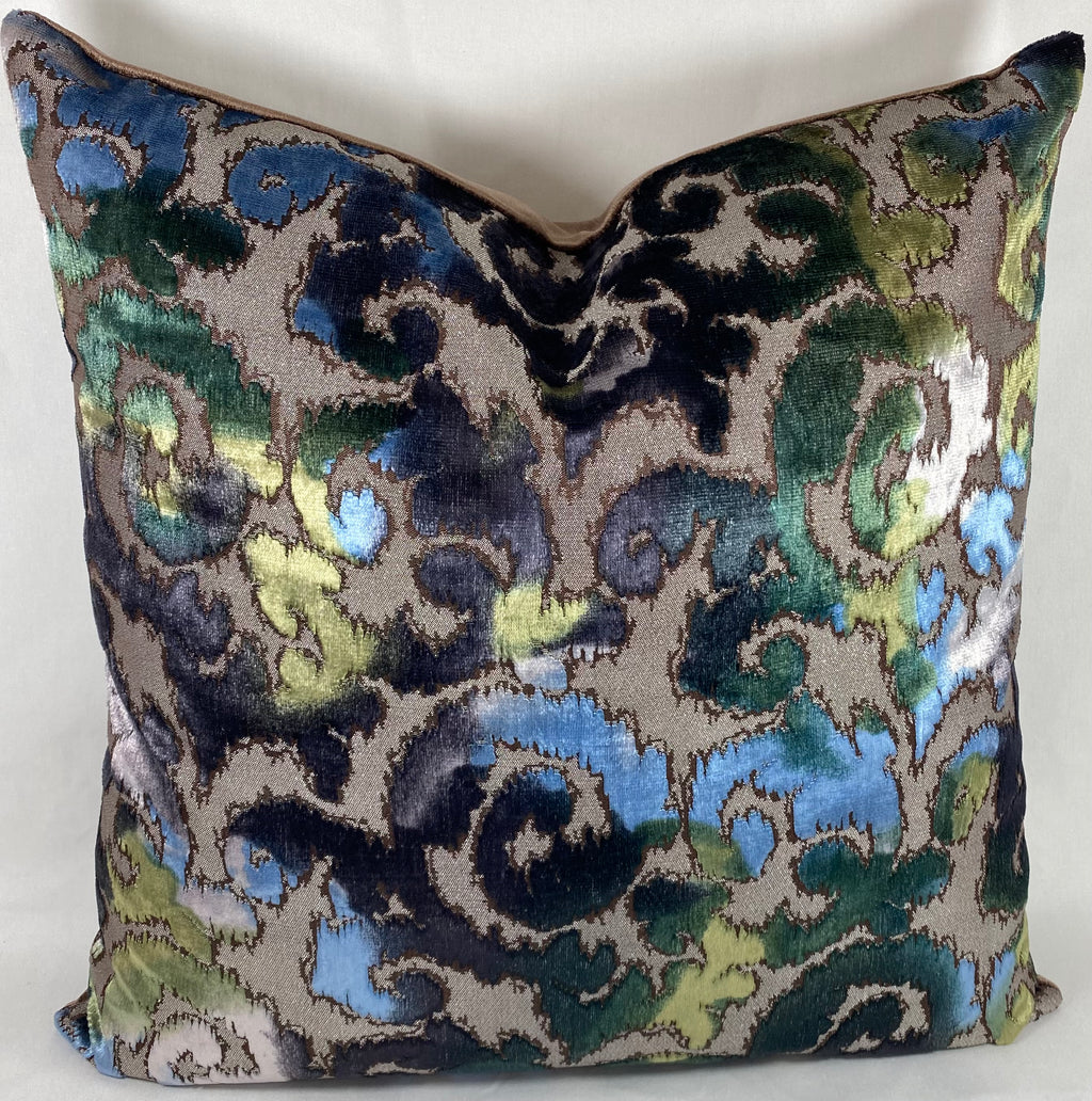 Luxury Pillow – 24" × 24" – Vicenza