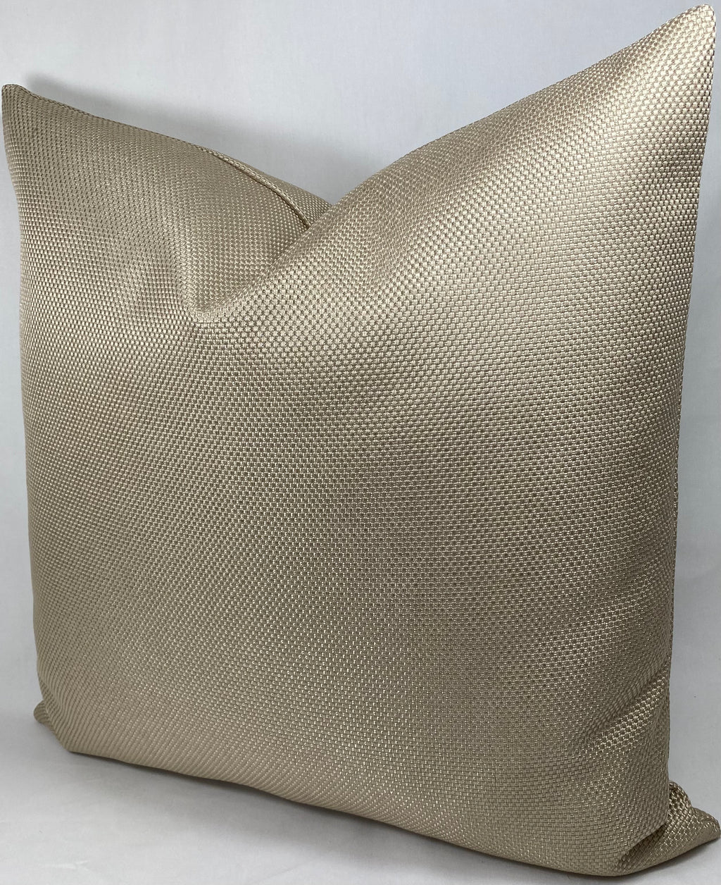 Luxury Pillow – 24" × 24" – Champagne Weave