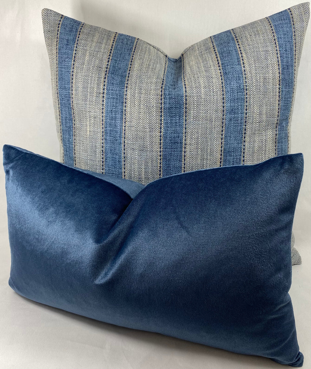 Luxury Pillow – 24" × 24" – Natural Weave Denim
